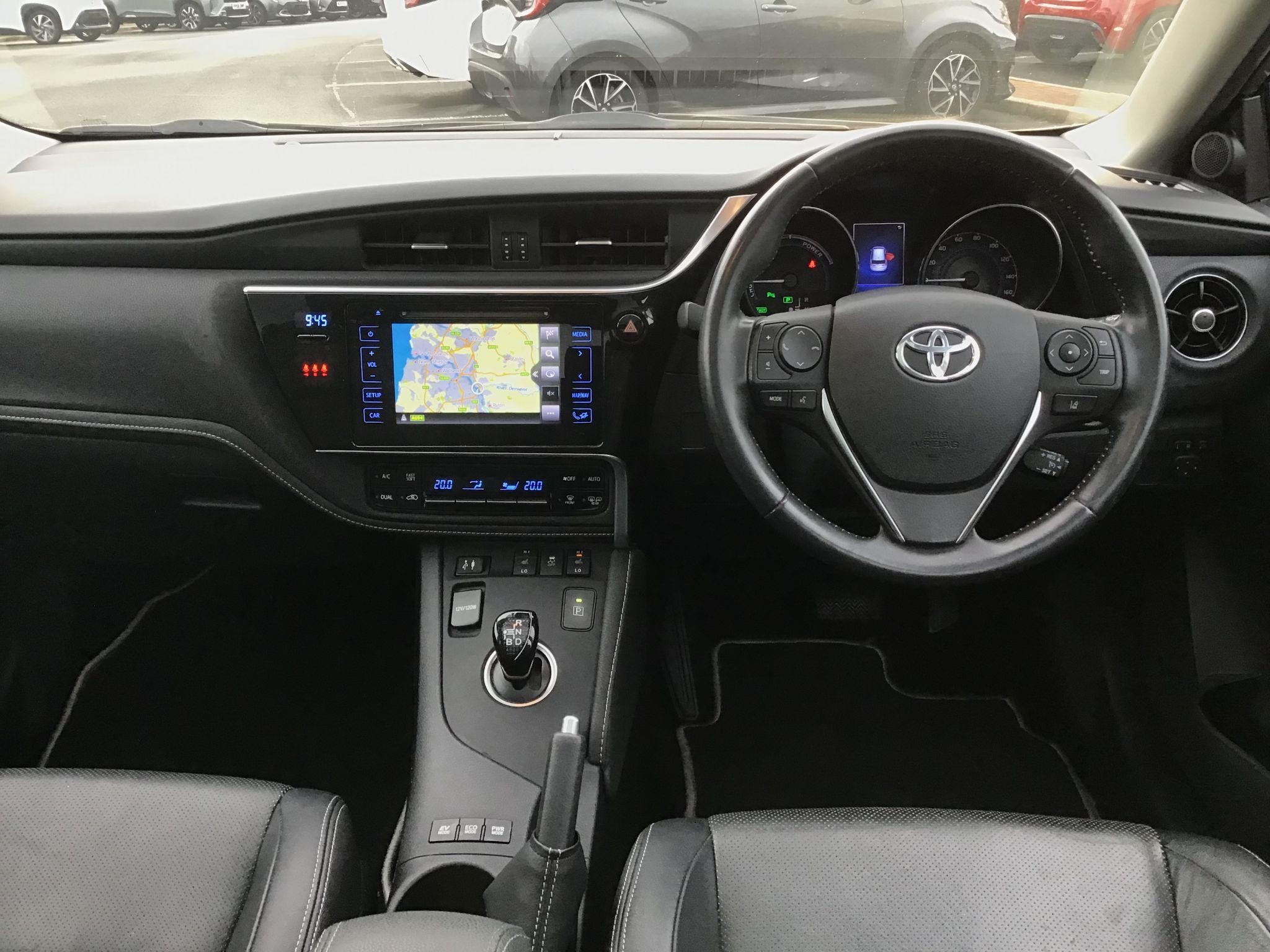 Toyota Auris Image 14