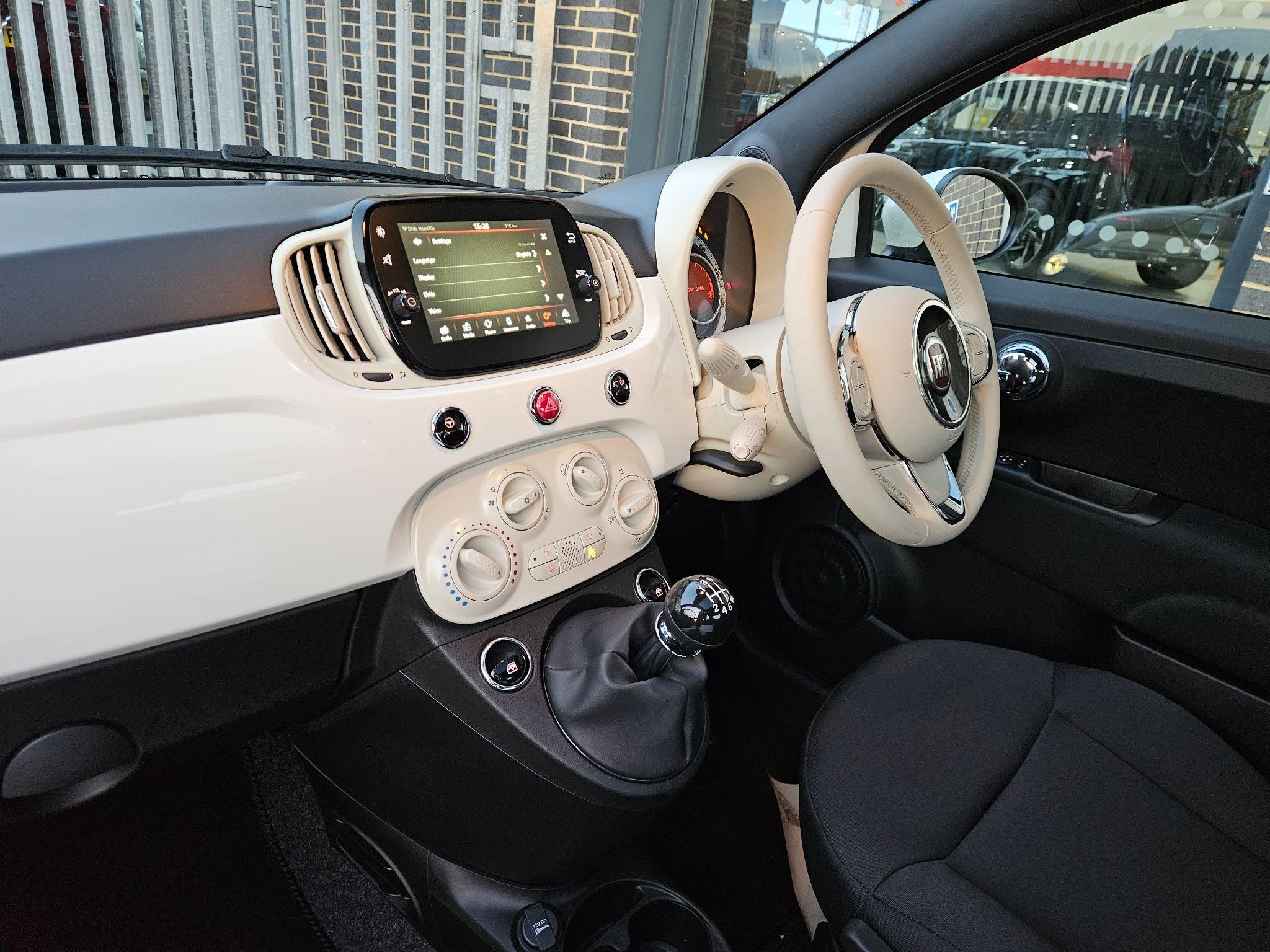 Fiat 500 Hybrid Image 12