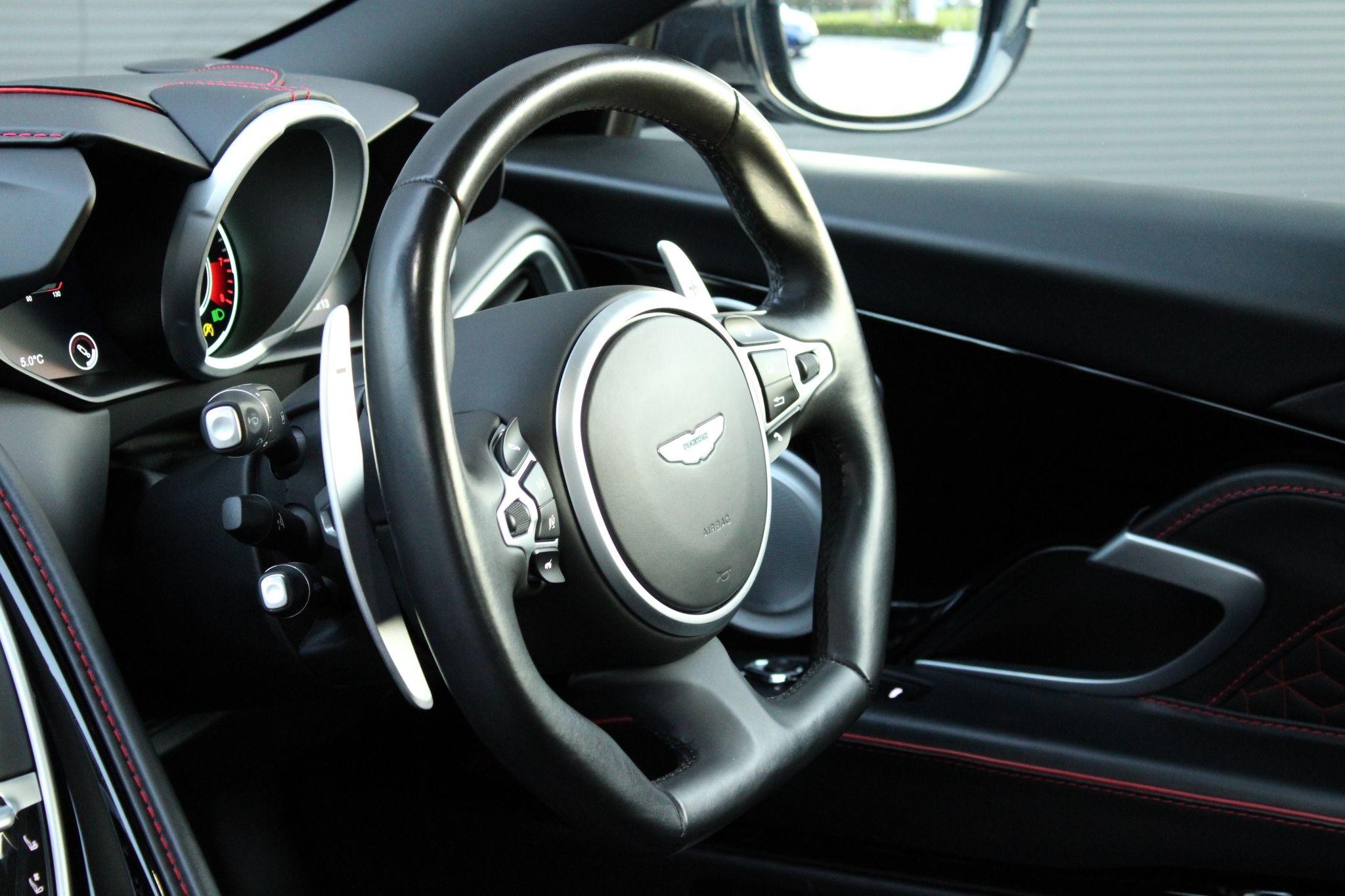 Aston Martin DBS Image 11