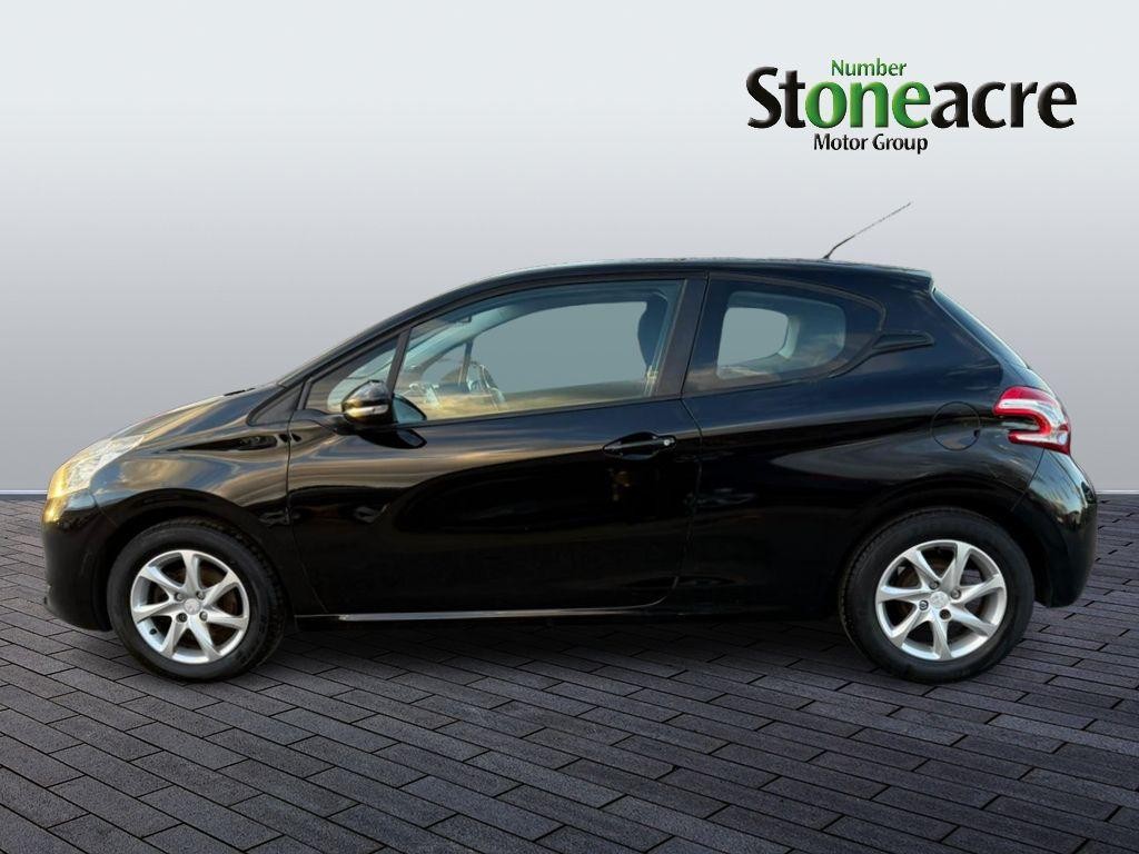 Peugeot 208 Image 6