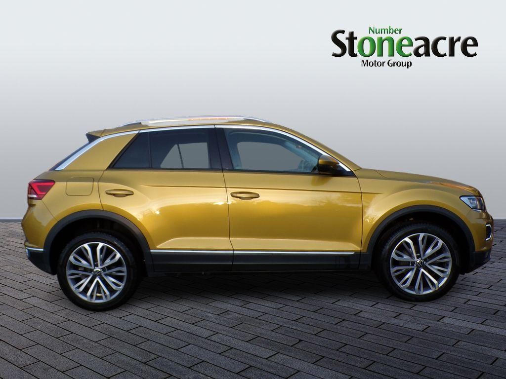 Volkswagen T-Roc Image 2