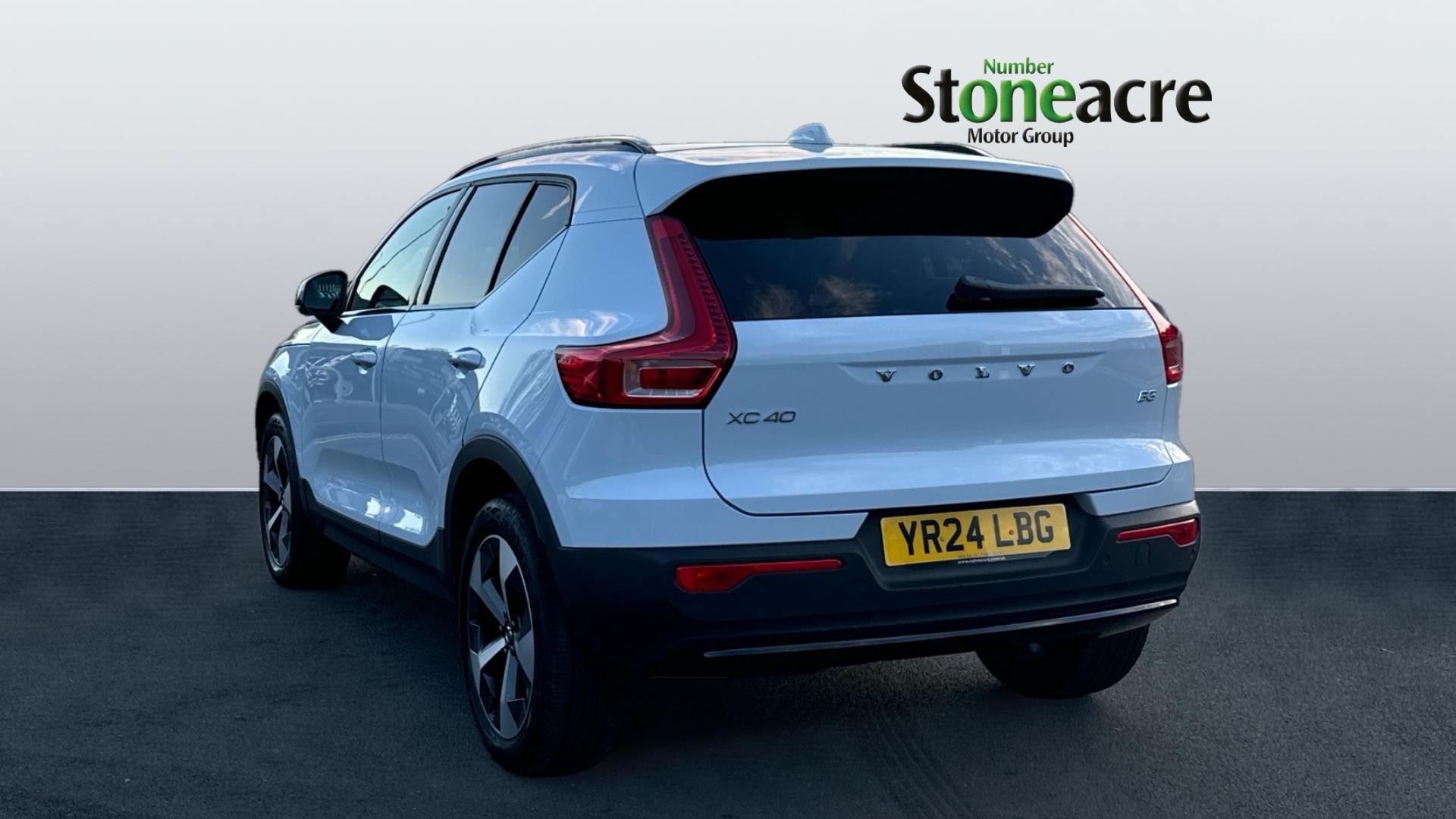 Volvo XC40 Image 2