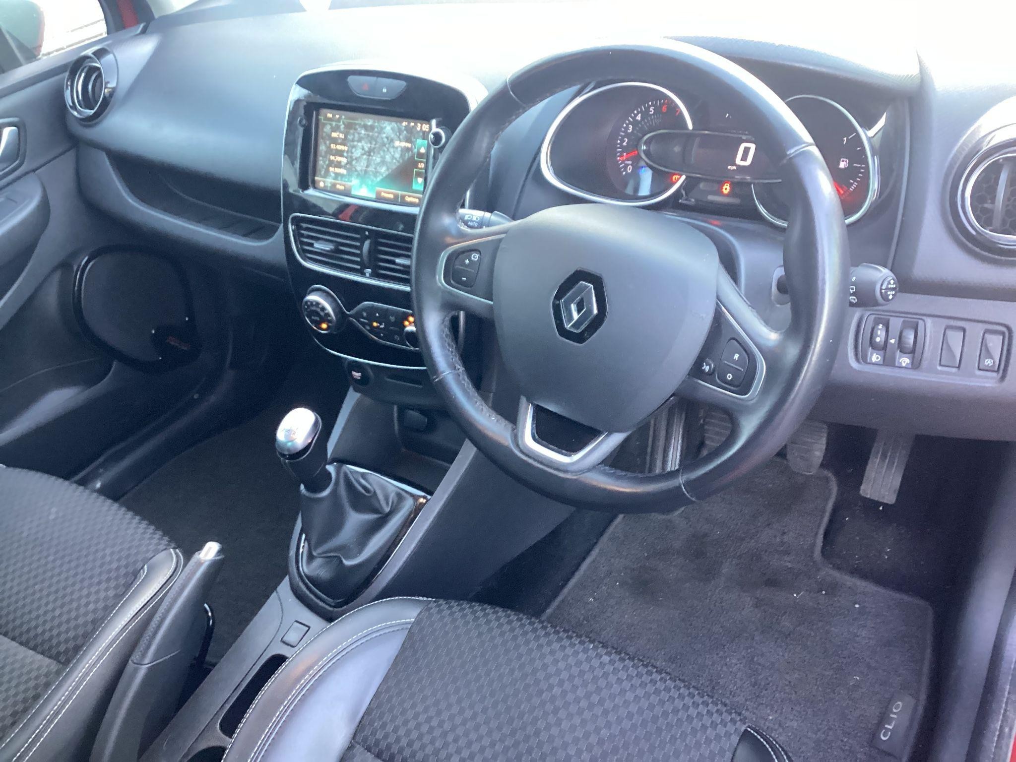 Renault Clio Image 8