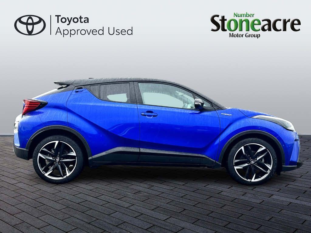 Toyota C-HR Image 2