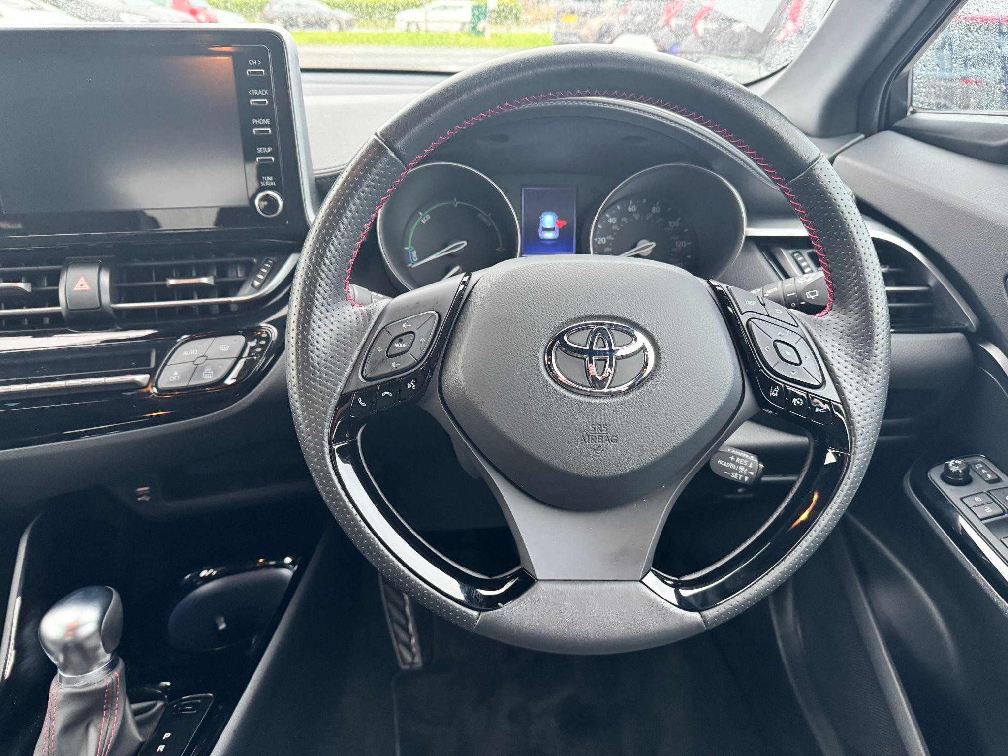 Toyota C-HR Image 17