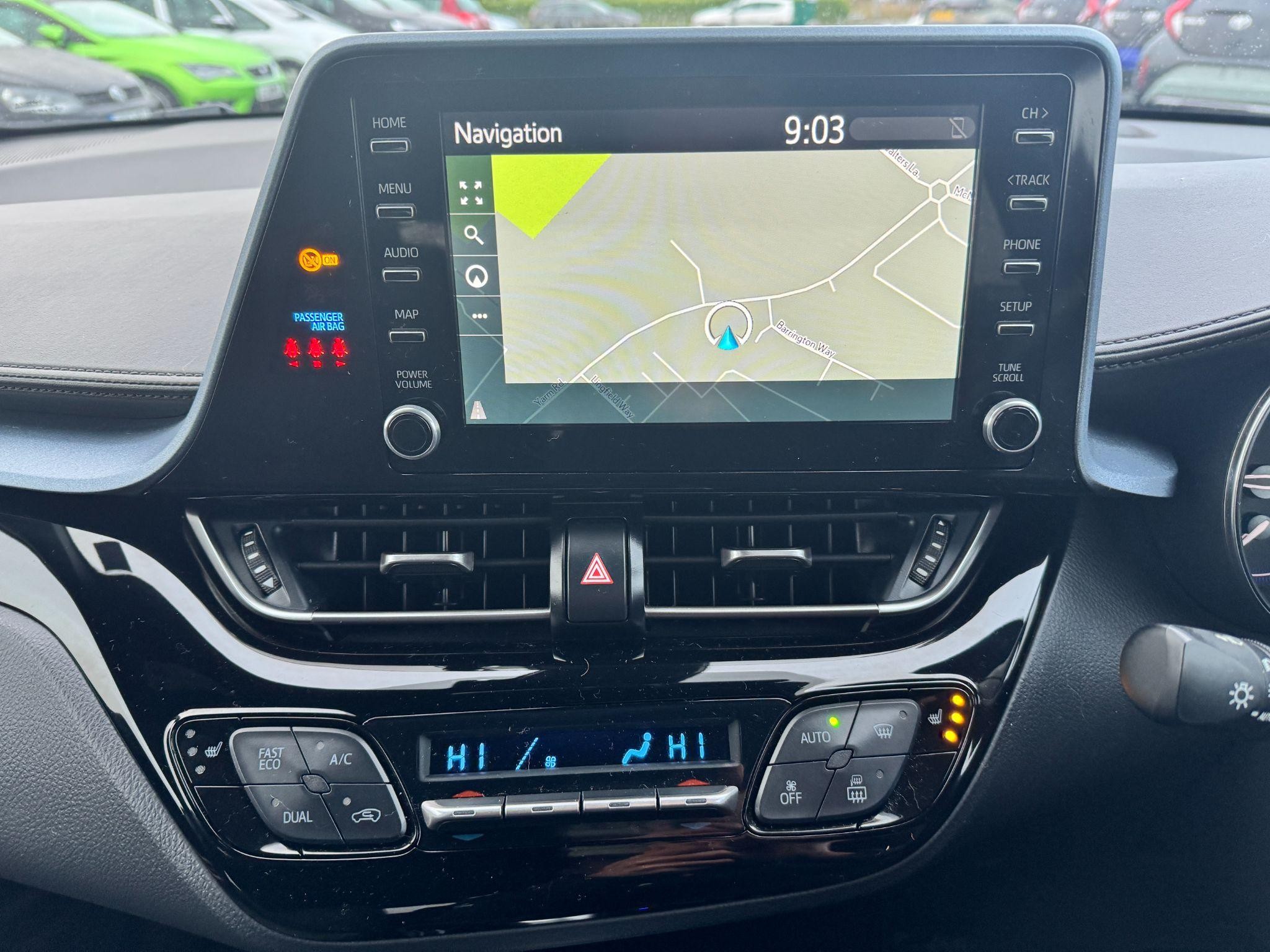 Toyota C-HR Image 21