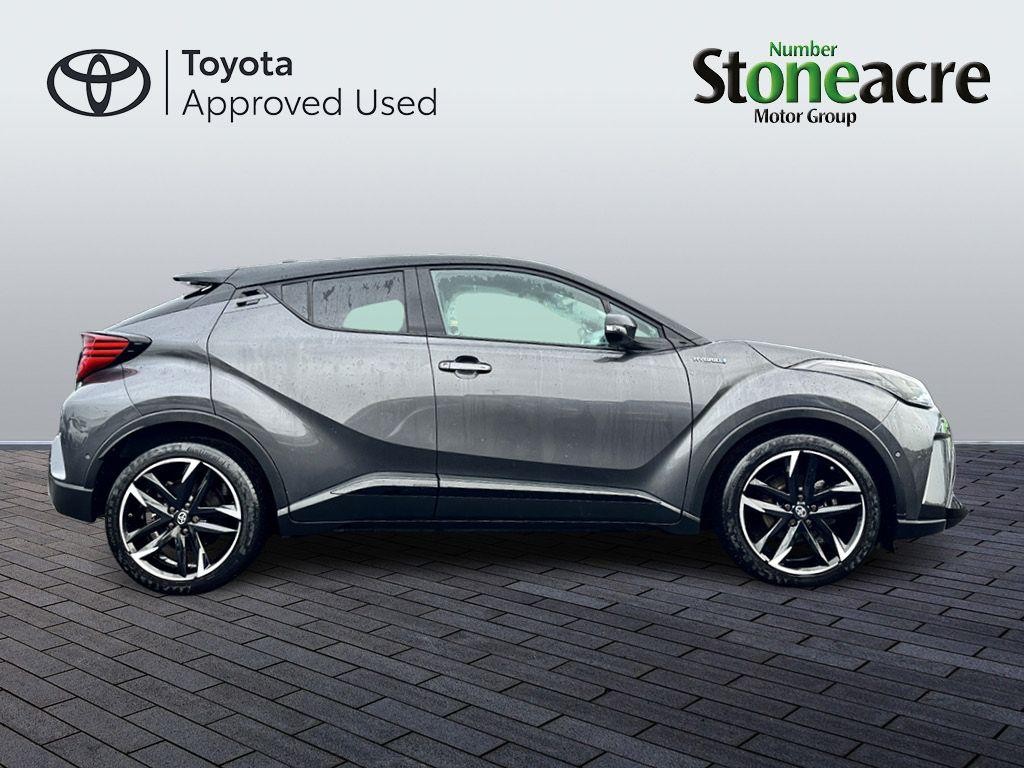 Toyota C-HR Image 4