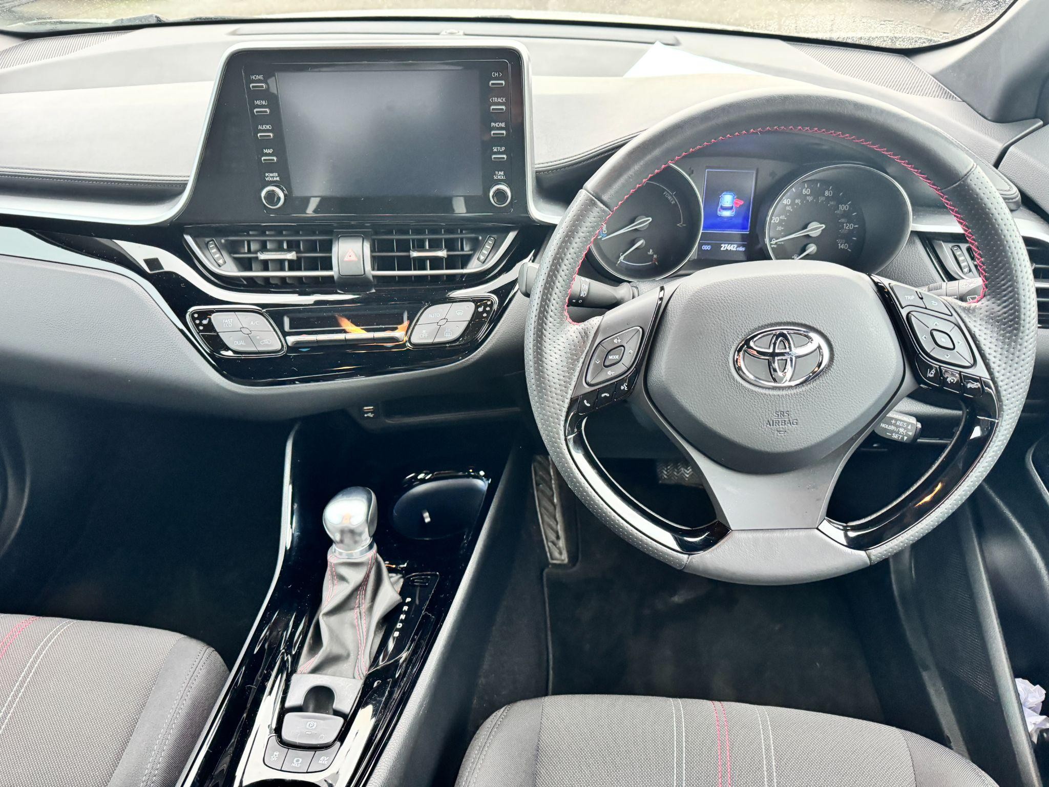 Toyota C-HR Image 17