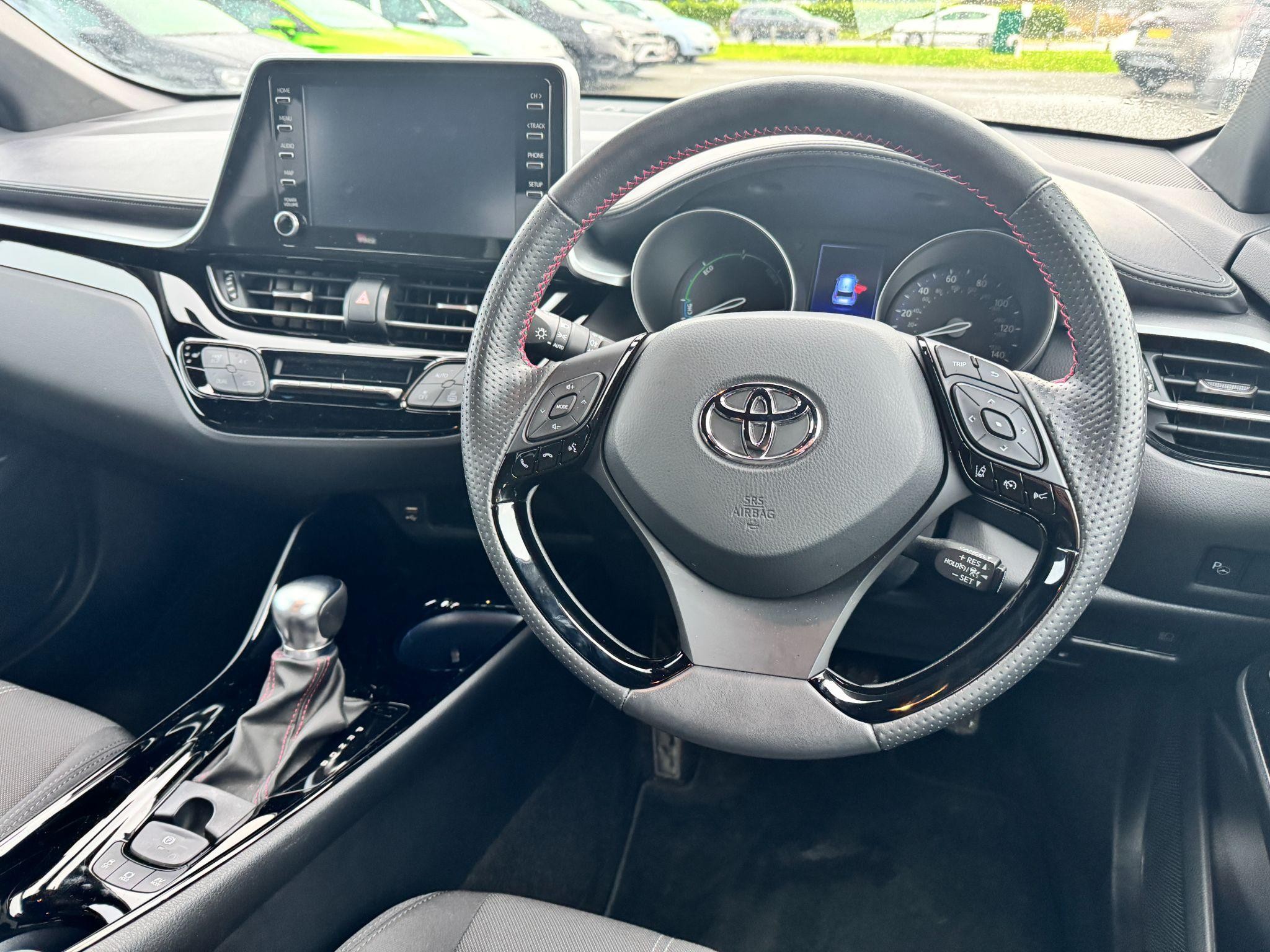 Toyota C-HR Image 18