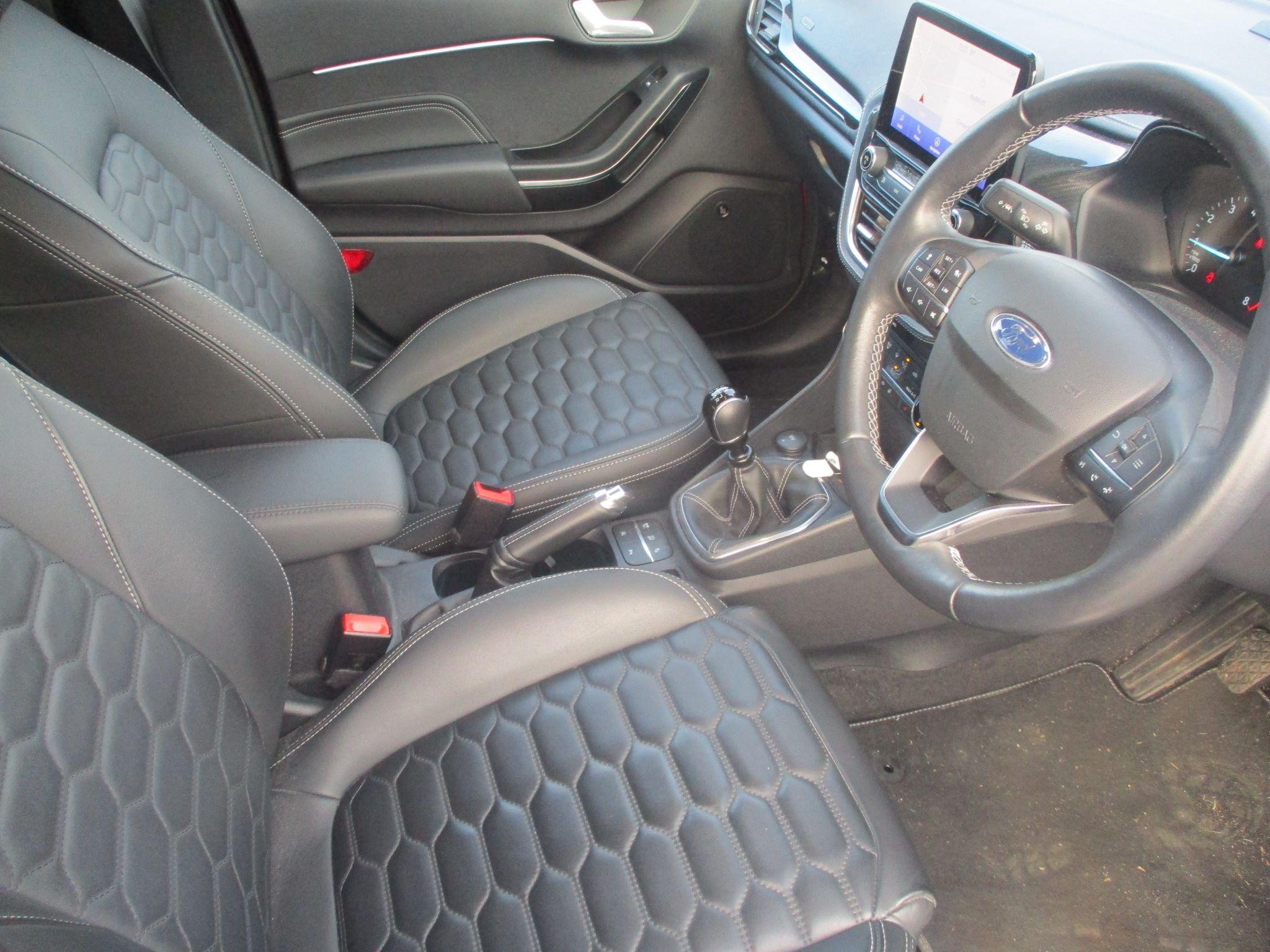 Ford Fiesta Image 12