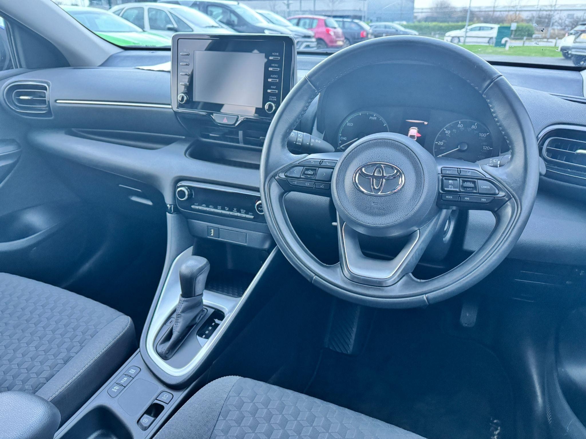 Toyota Yaris Image 18