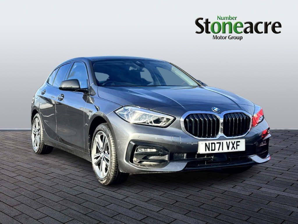 BMW 1 Series Image 1