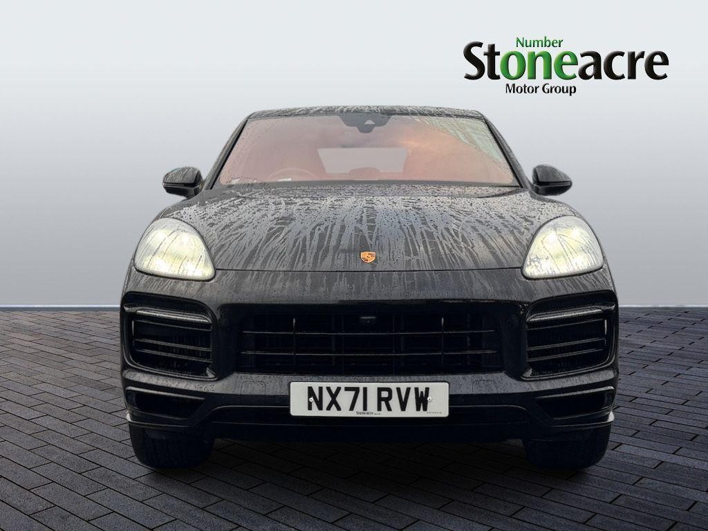 Porsche Cayenne Image 2