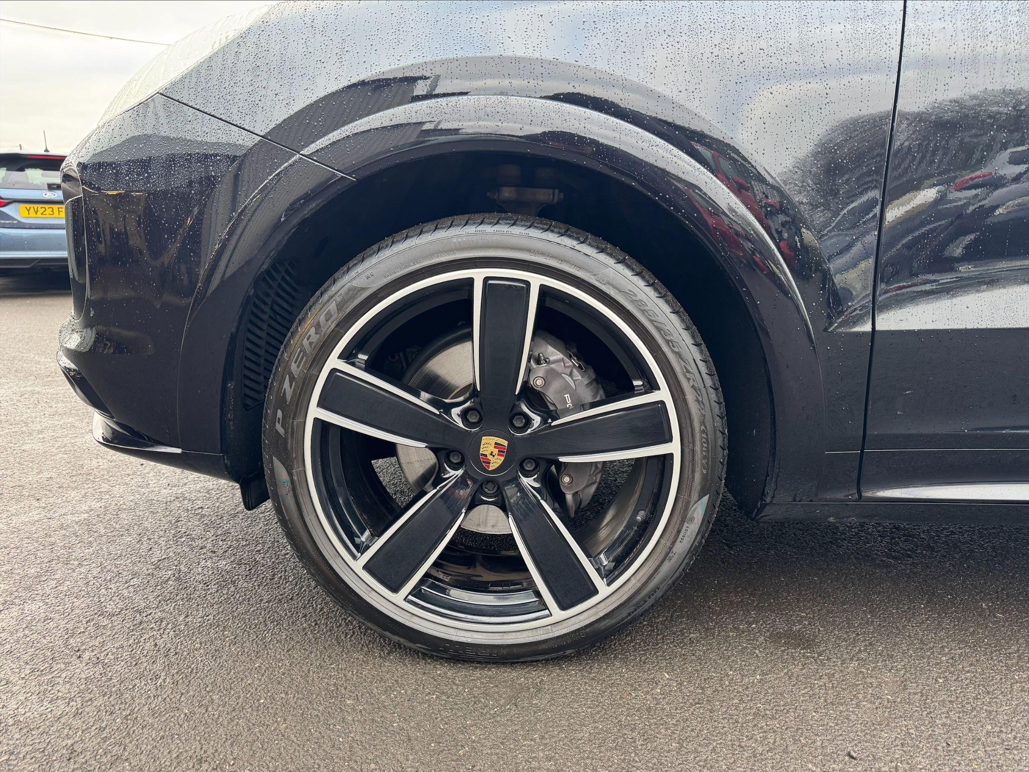 Porsche Cayenne Image 14