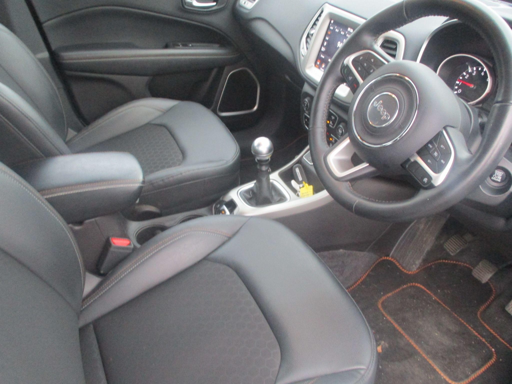 Jeep Compass Image 16