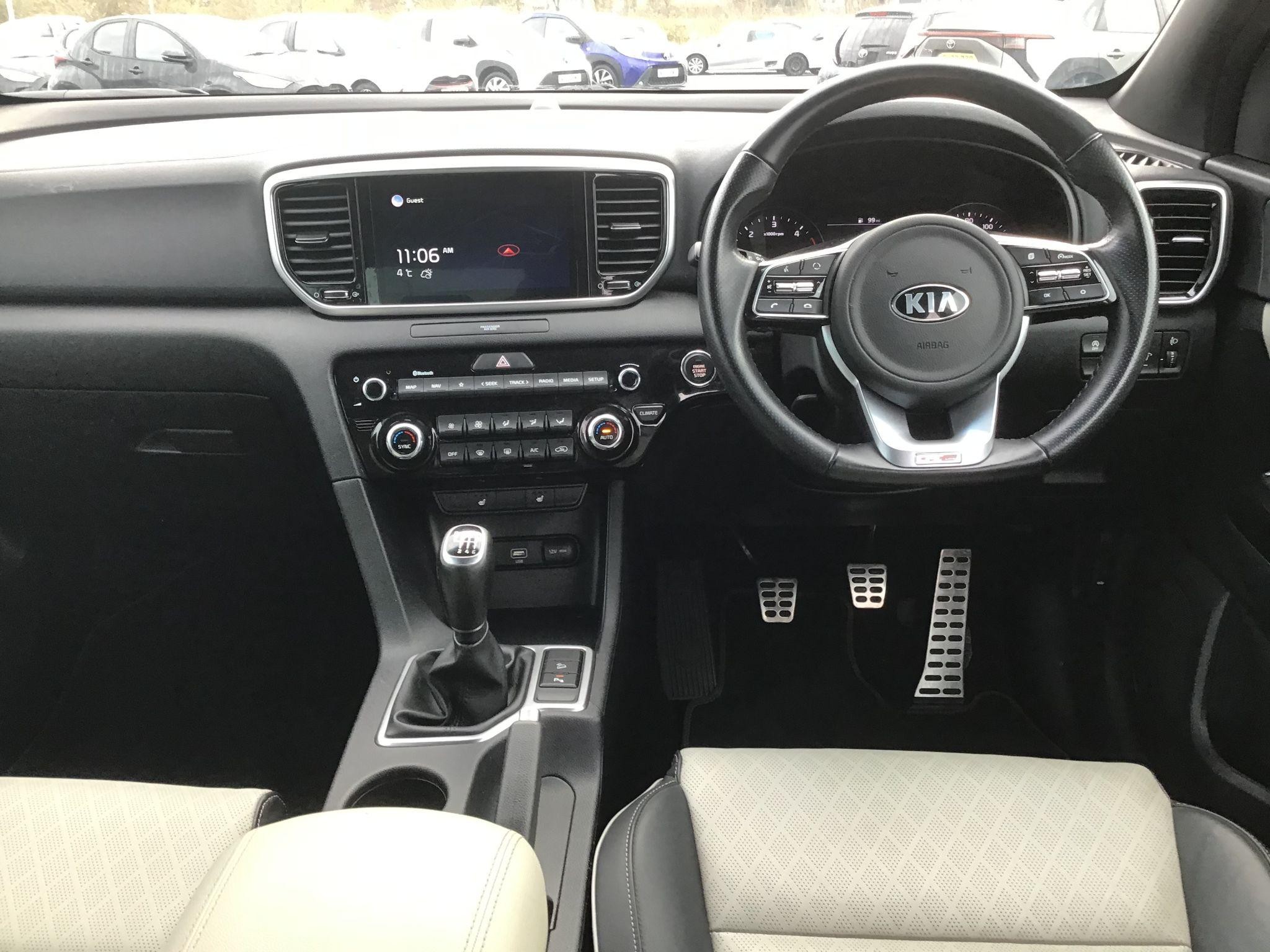 Kia Sportage Image 12