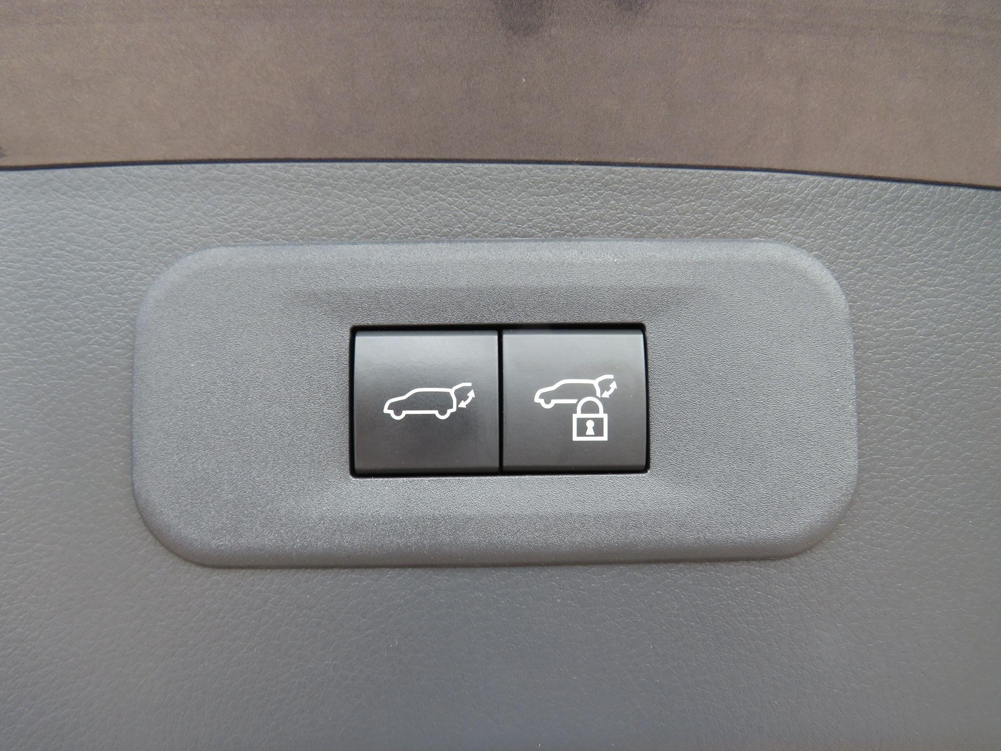 Lexus NX Self-Charging Hybrid Image 23