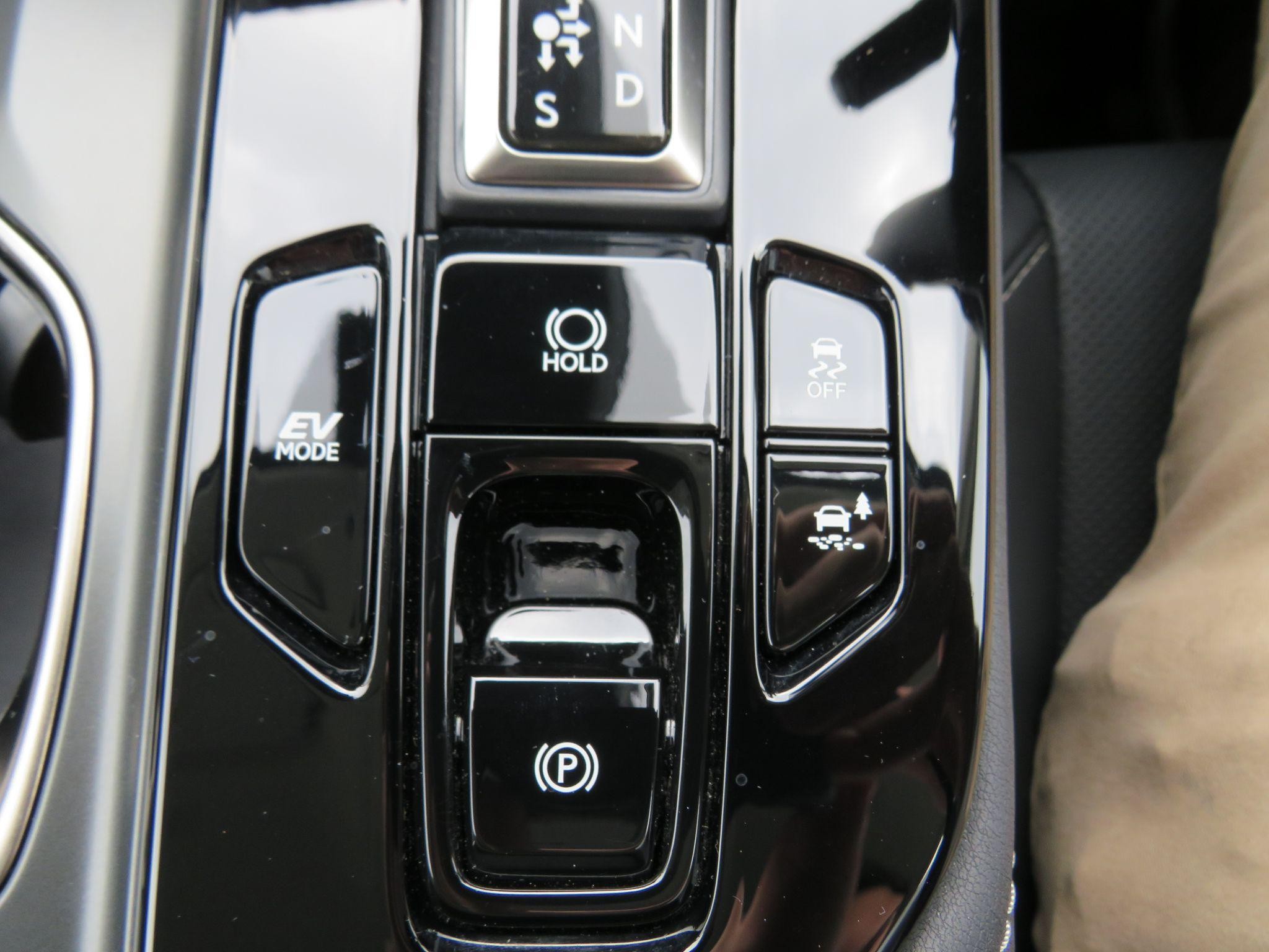 Lexus NX Self-Charging Hybrid Image 33