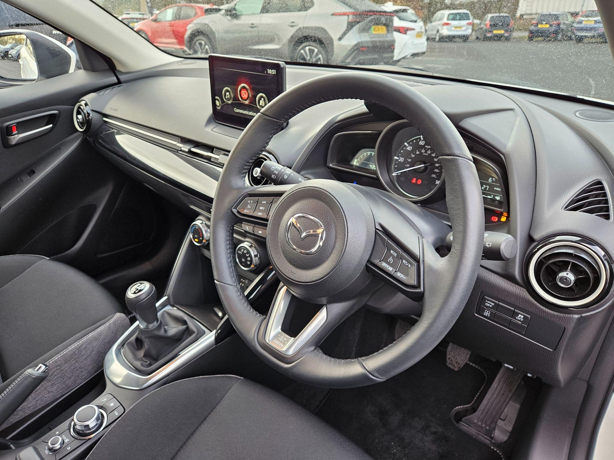 Mazda2 Image 11