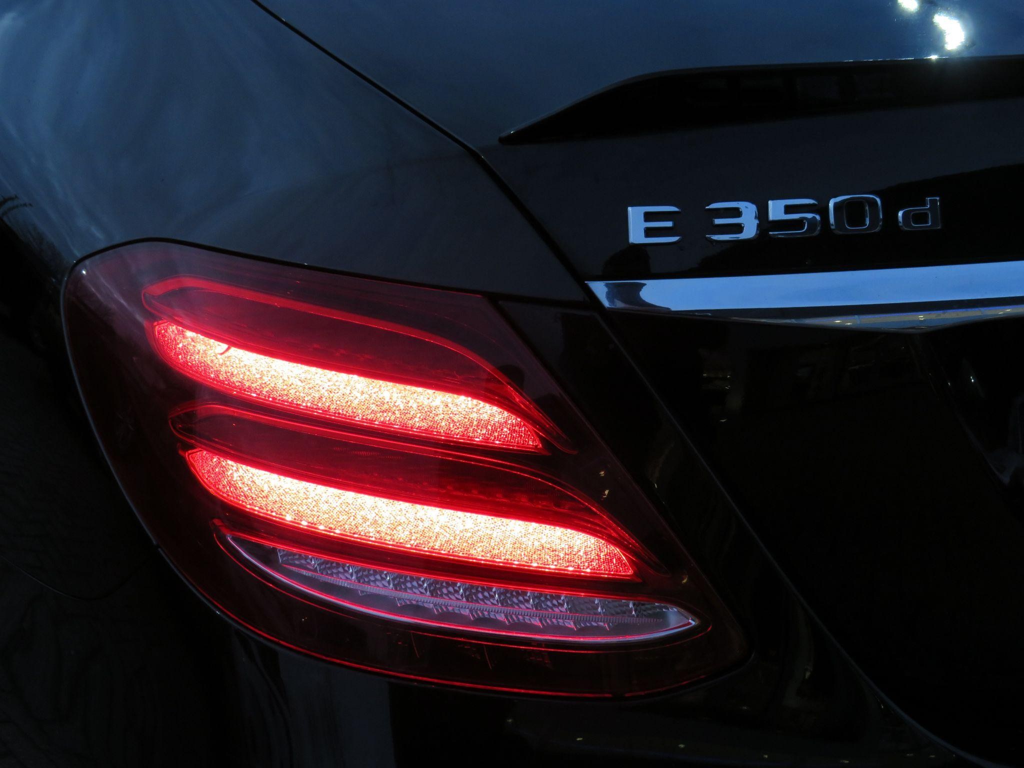 Mercedes-Benz E-Class Image 66