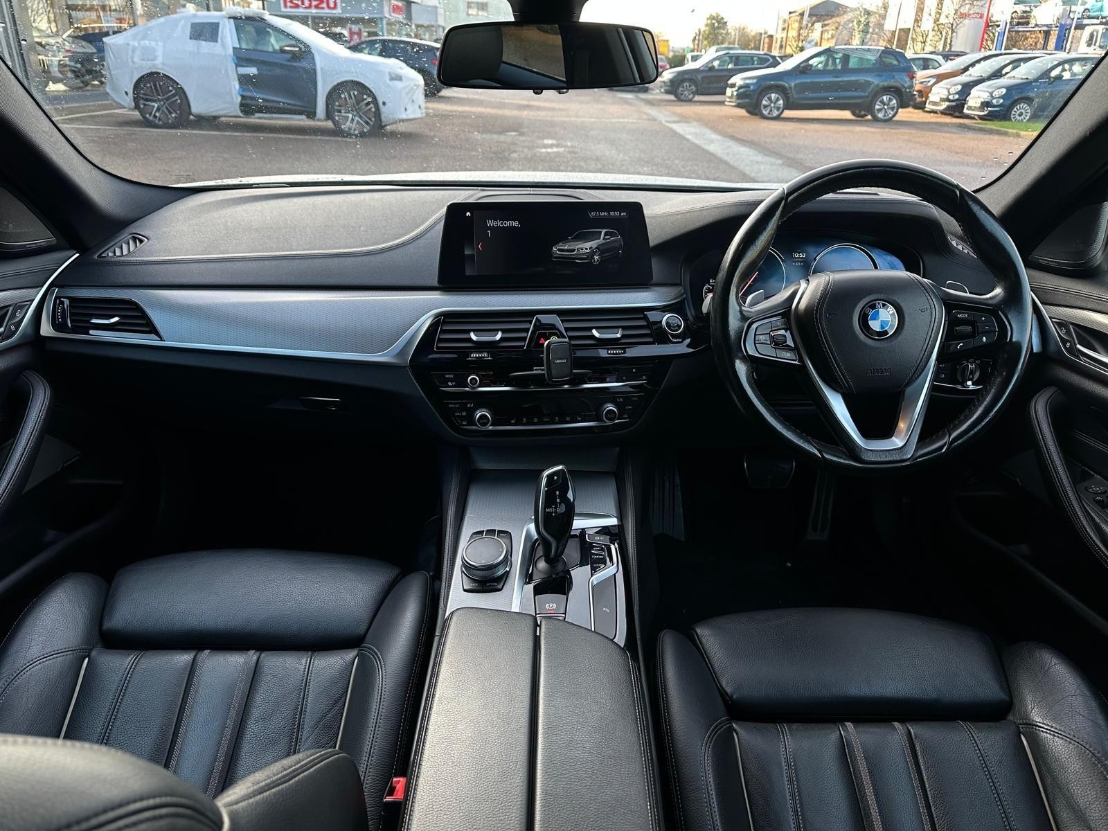 BMW 5 Series Image 21