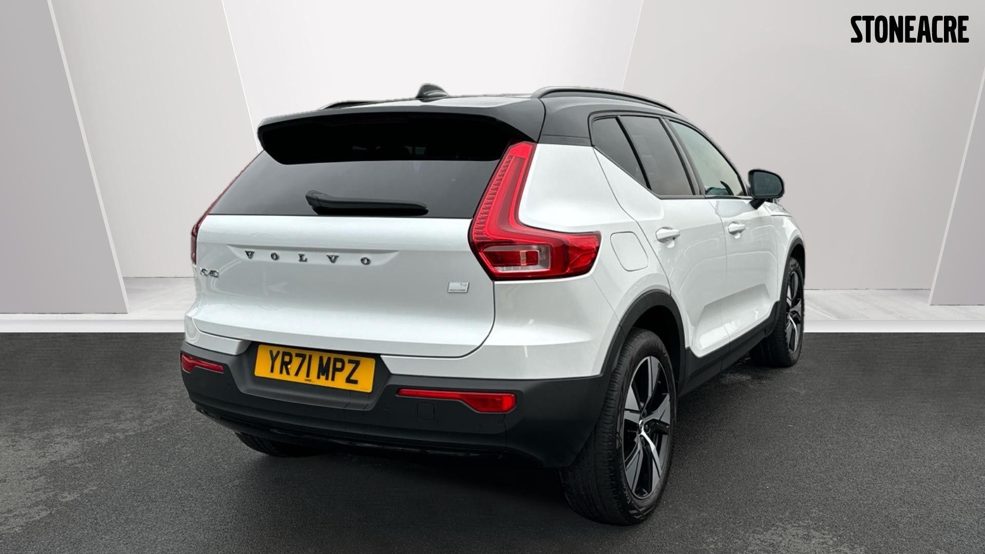 Volvo XC40 Image 2