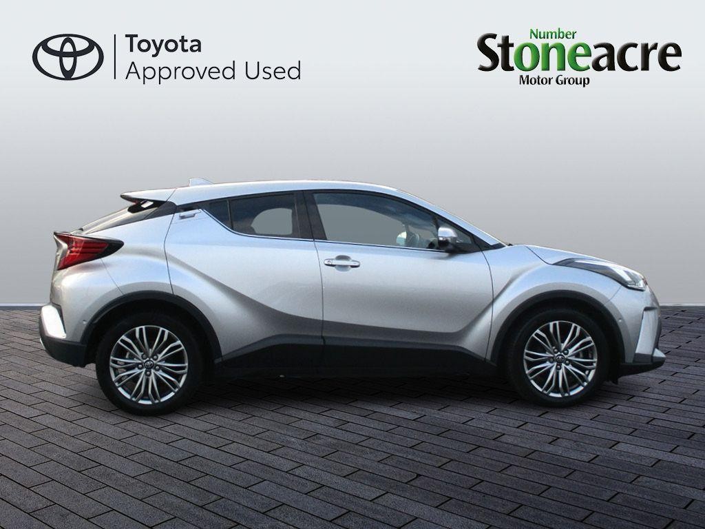 Toyota C-HR Image 4