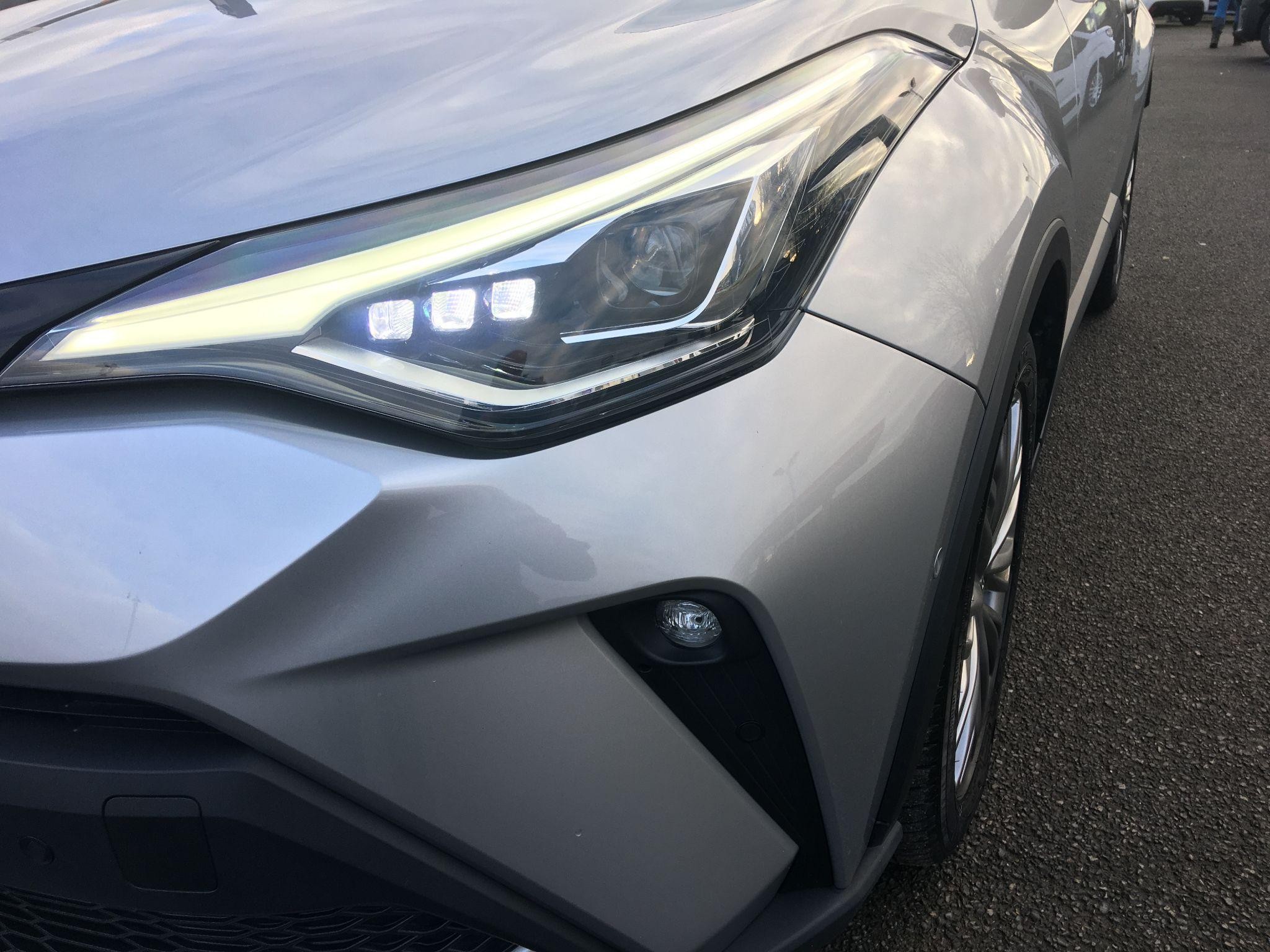 Toyota C-HR Image 26