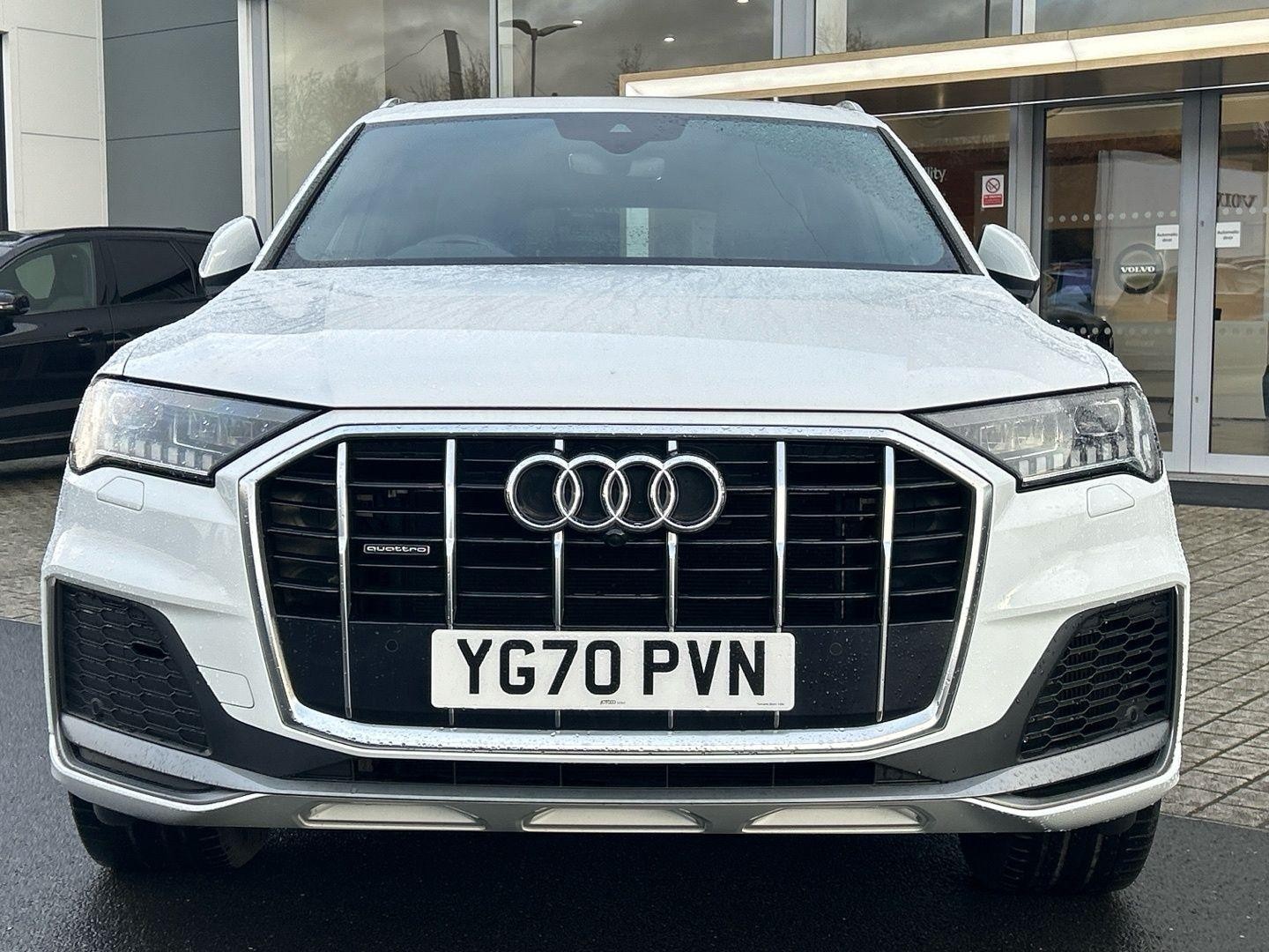 Audi Q7 Image 12