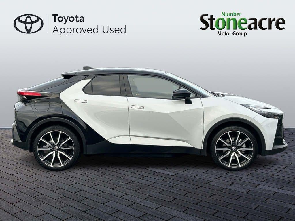 Toyota C-HR Image 4