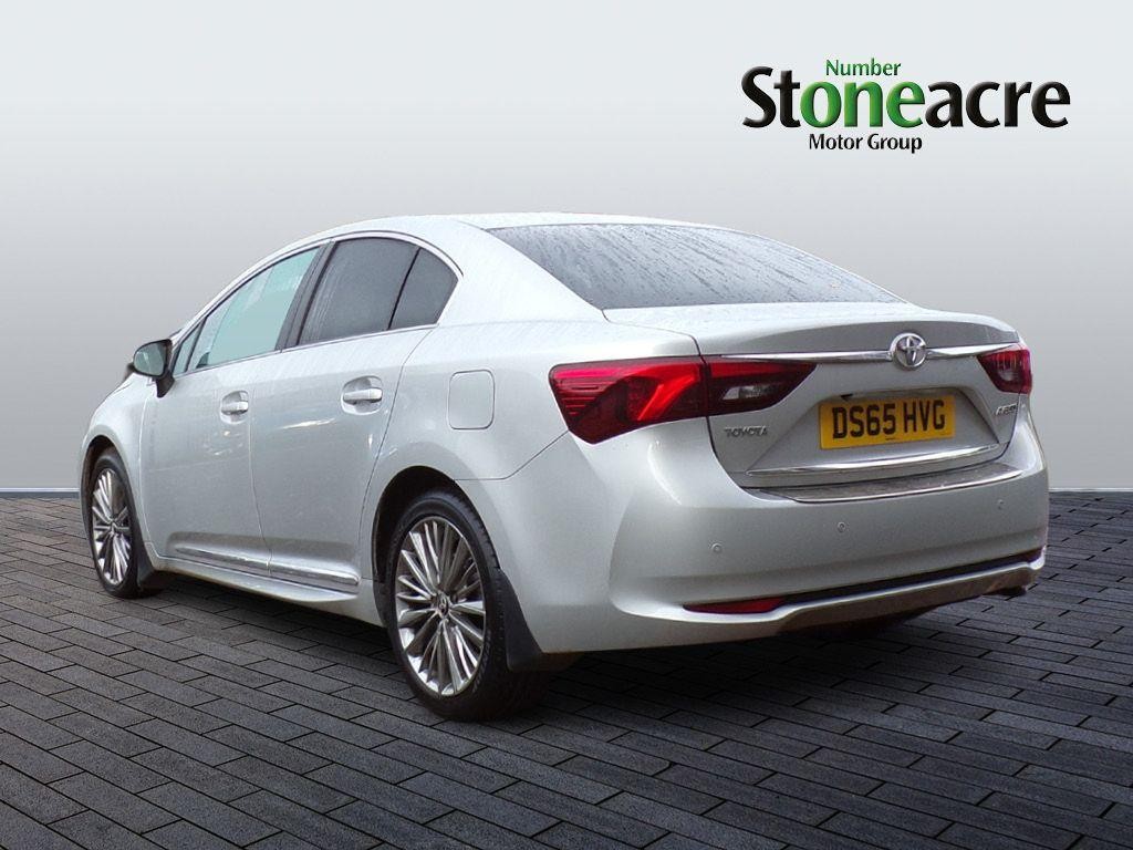 Toyota Avensis Image 5