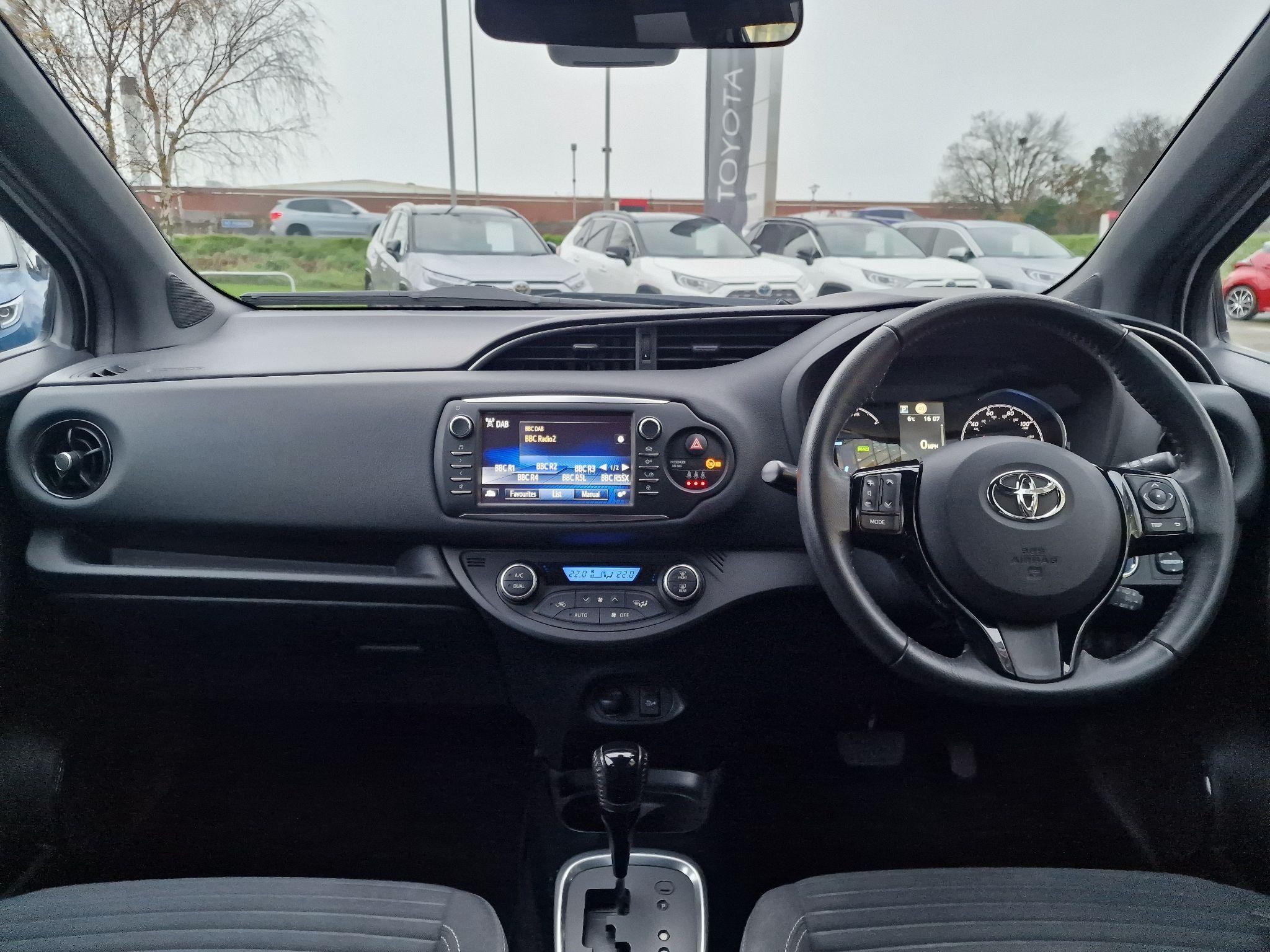 Toyota Yaris Image 7