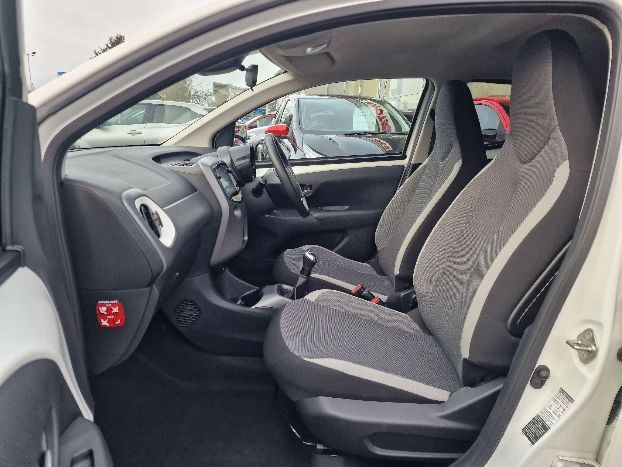 Toyota Aygo Image 12