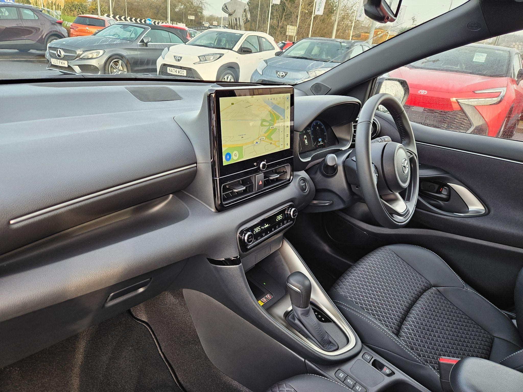 Mazda2 HYBRID Image 13