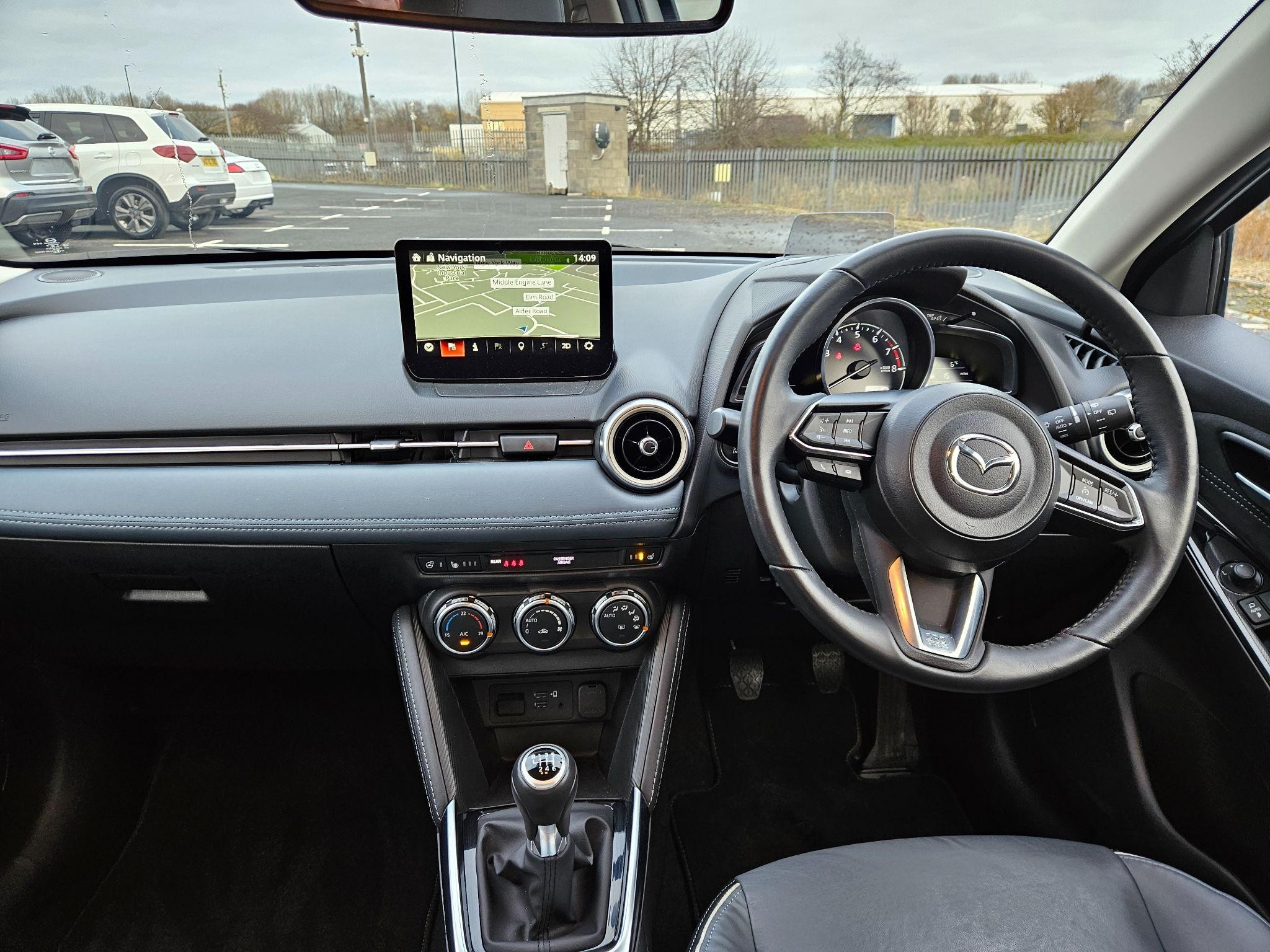 Mazda2 Image 12