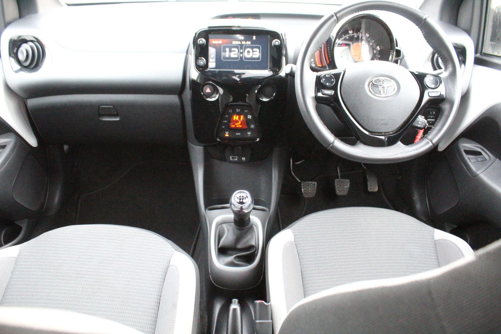 Toyota Aygo Image 12