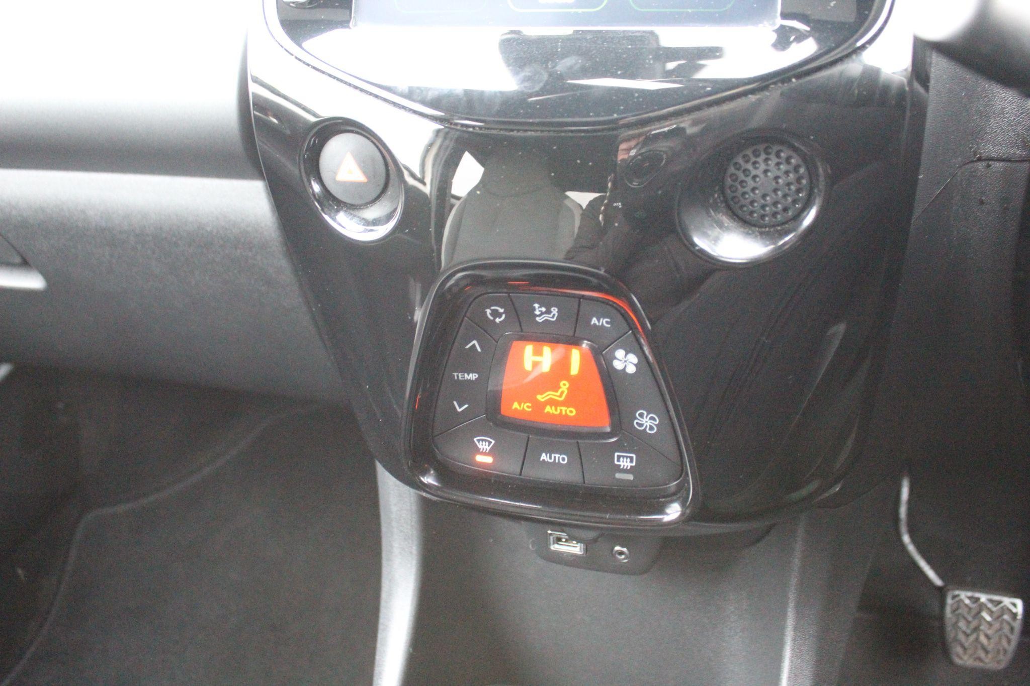 Toyota Aygo Image 19