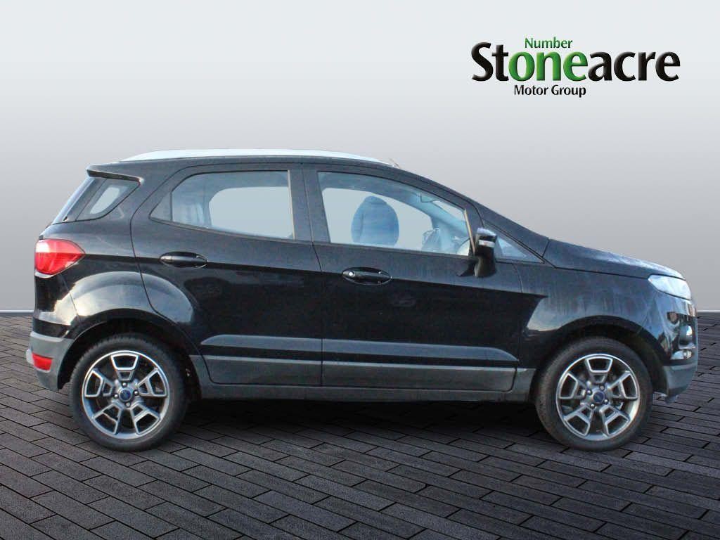 Ford EcoSport Image 2