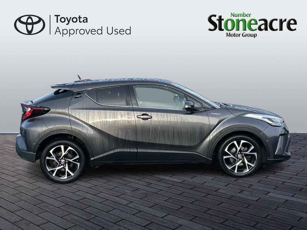 Toyota C-HR Image 4