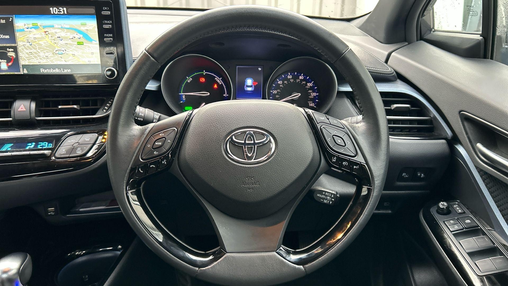 Toyota C-HR Image 14