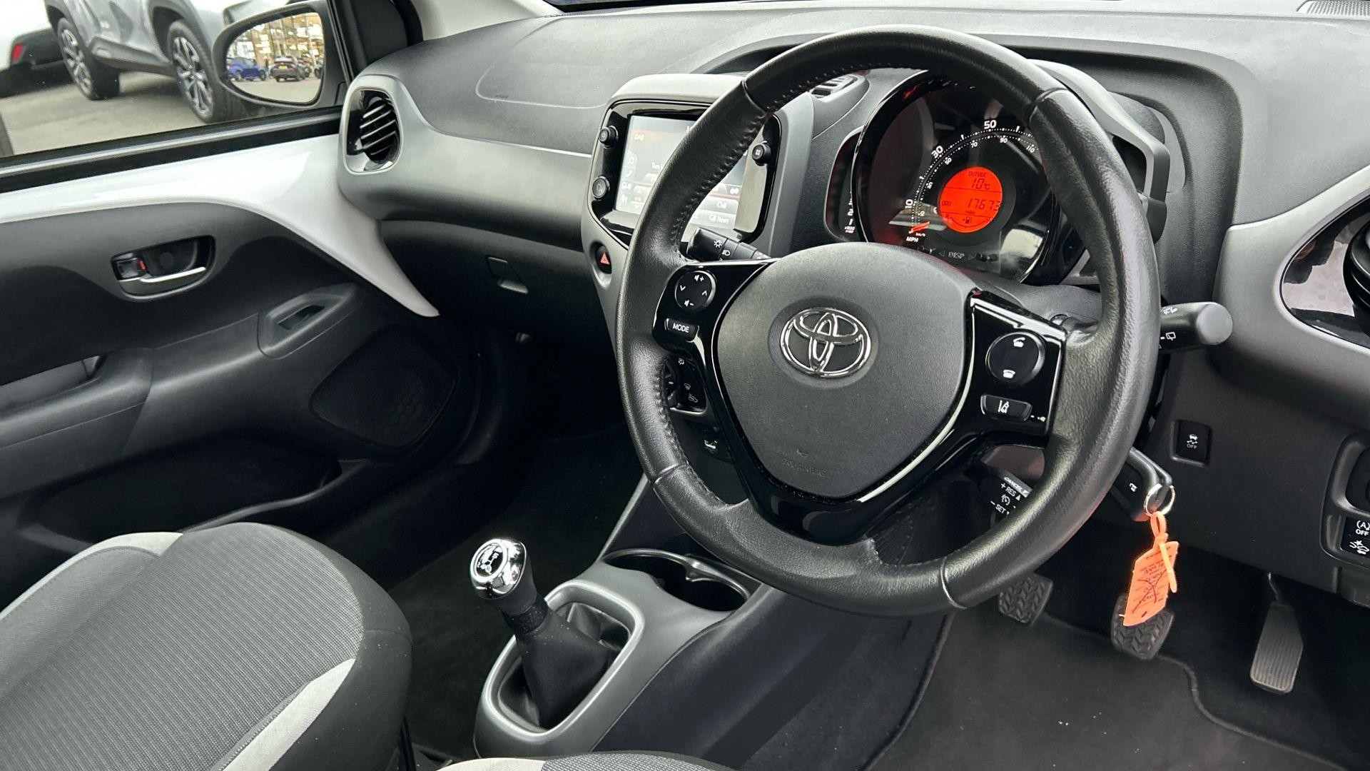 Toyota Aygo Image 10