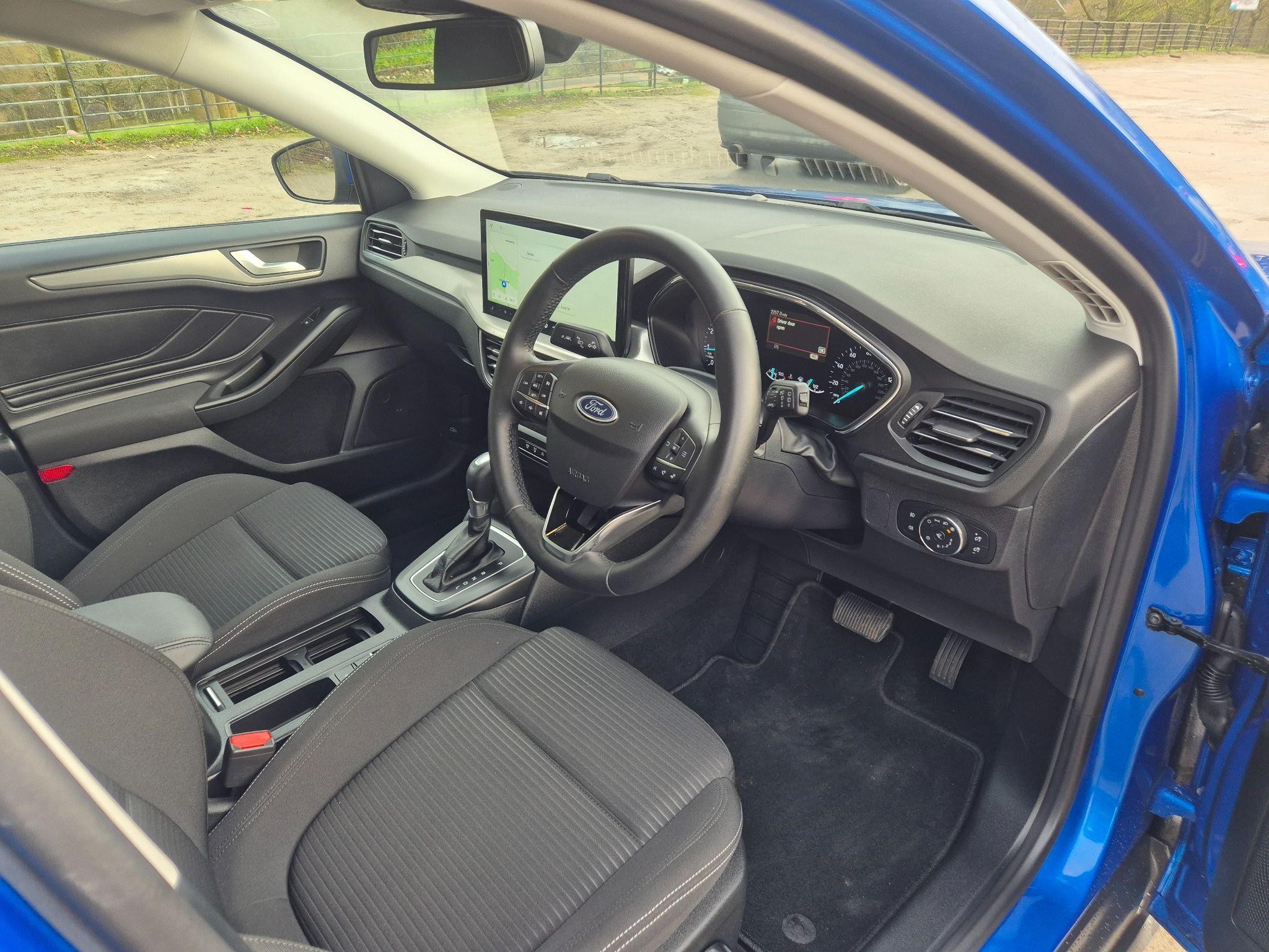 Ford Focus Image 12