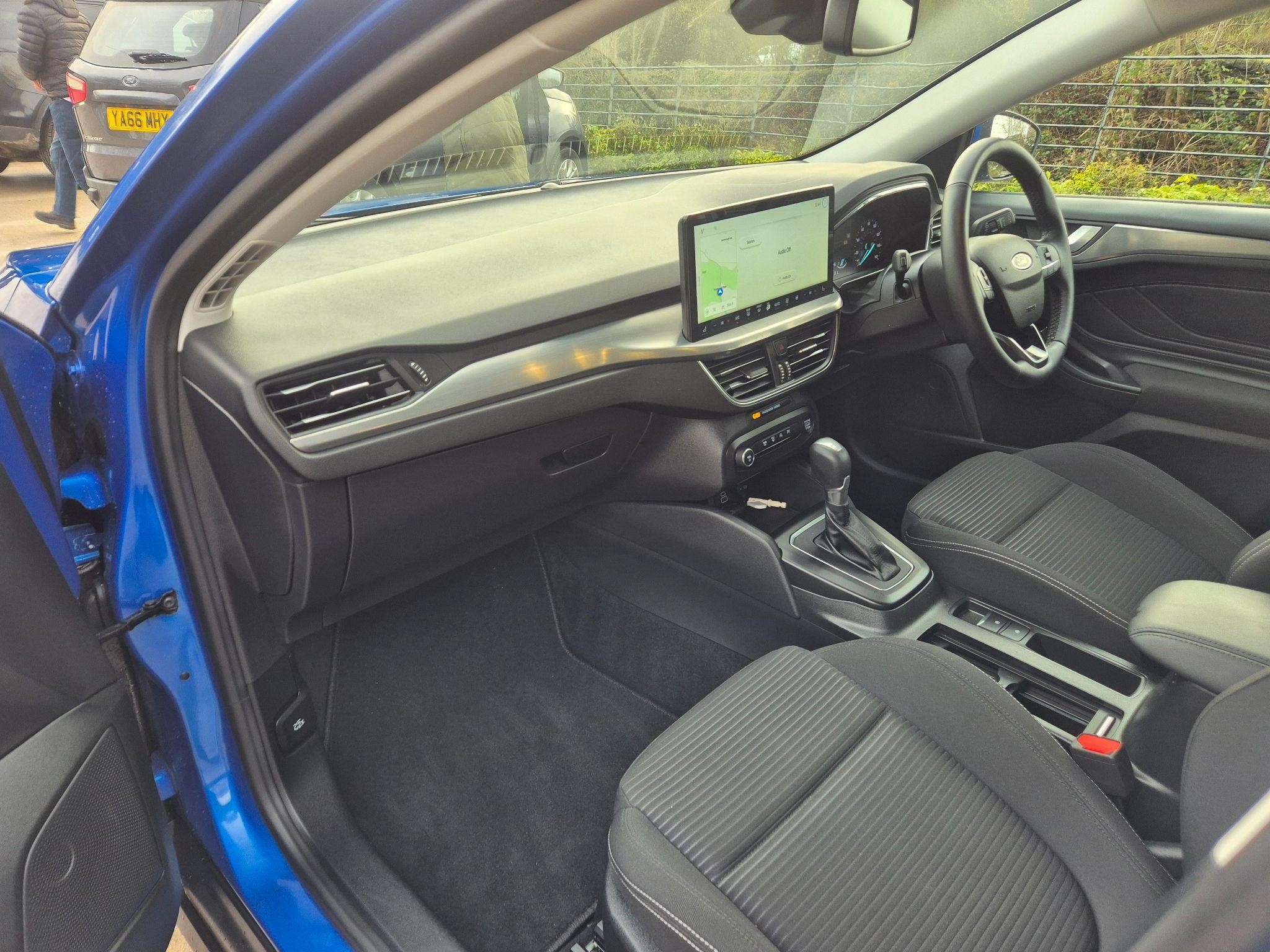 Ford Focus Image 14