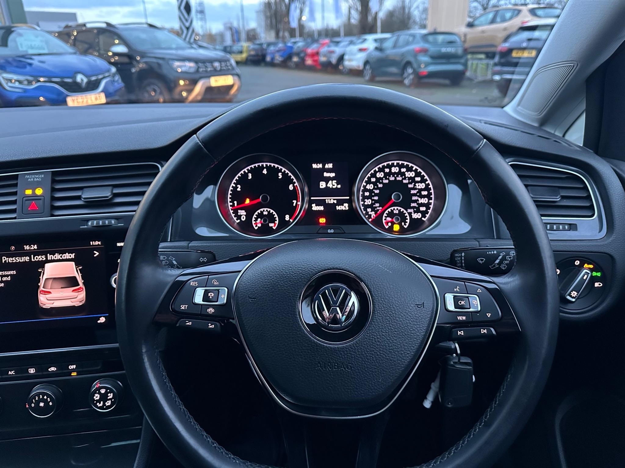 Volkswagen Golf Image 18