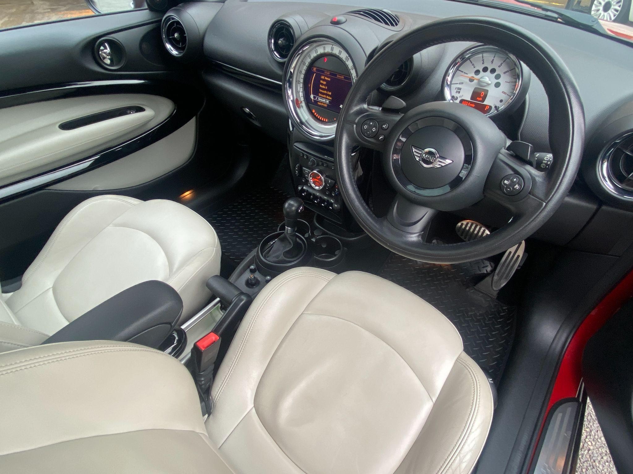 MINI Paceman Image 11