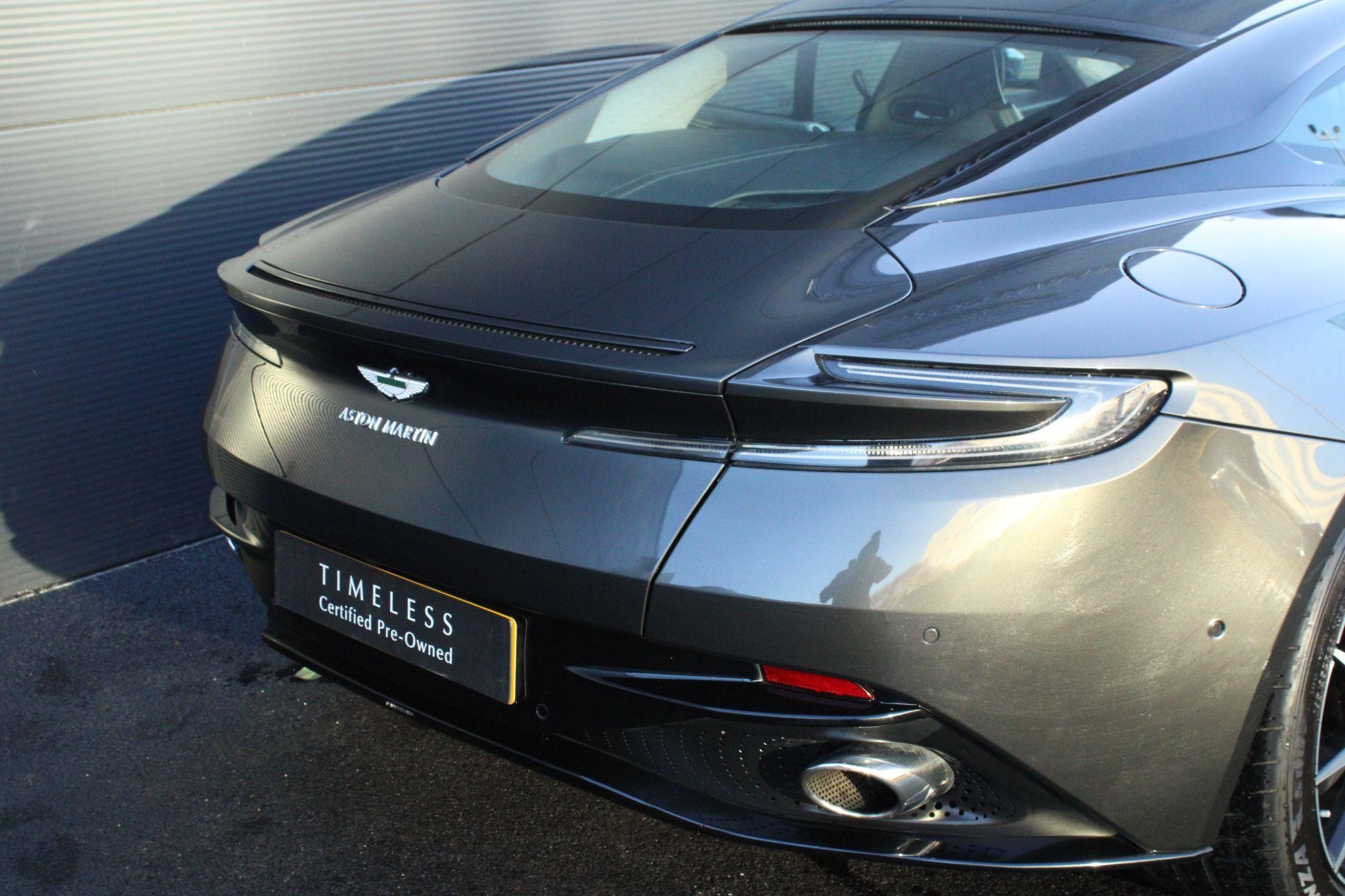 Aston Martin DB11 Image 8