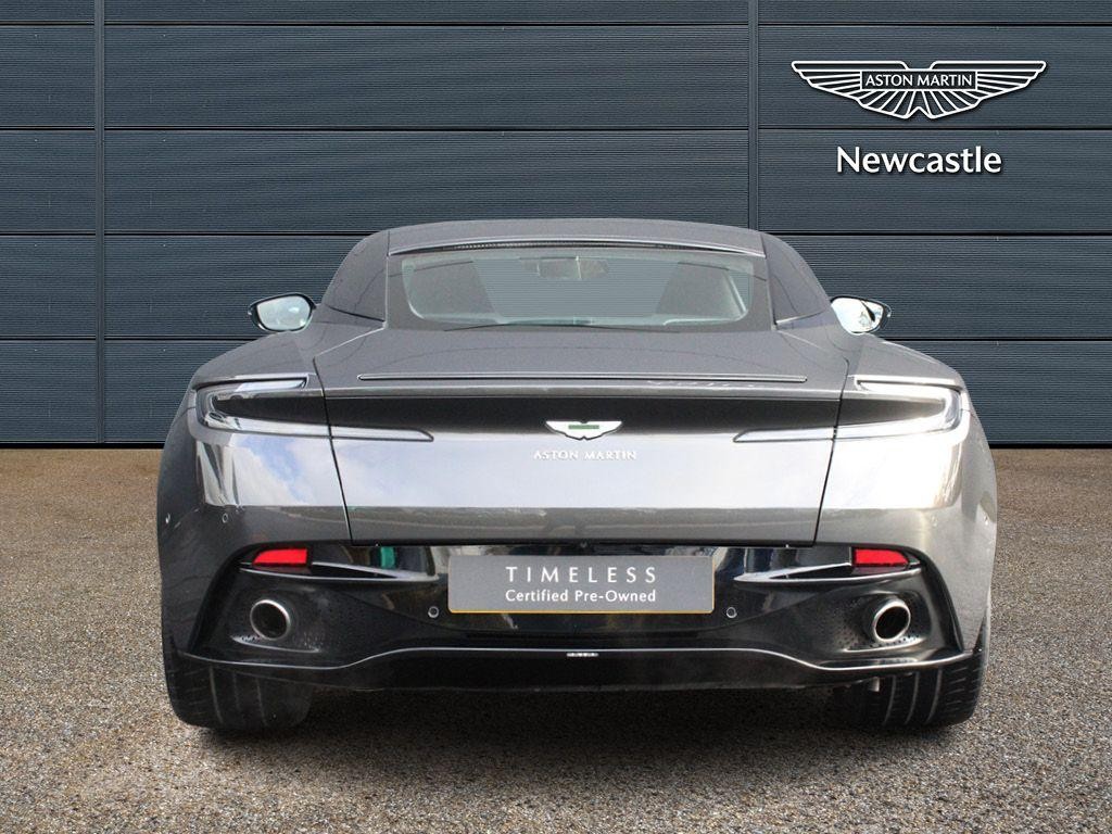 Aston Martin DB11 Image 26