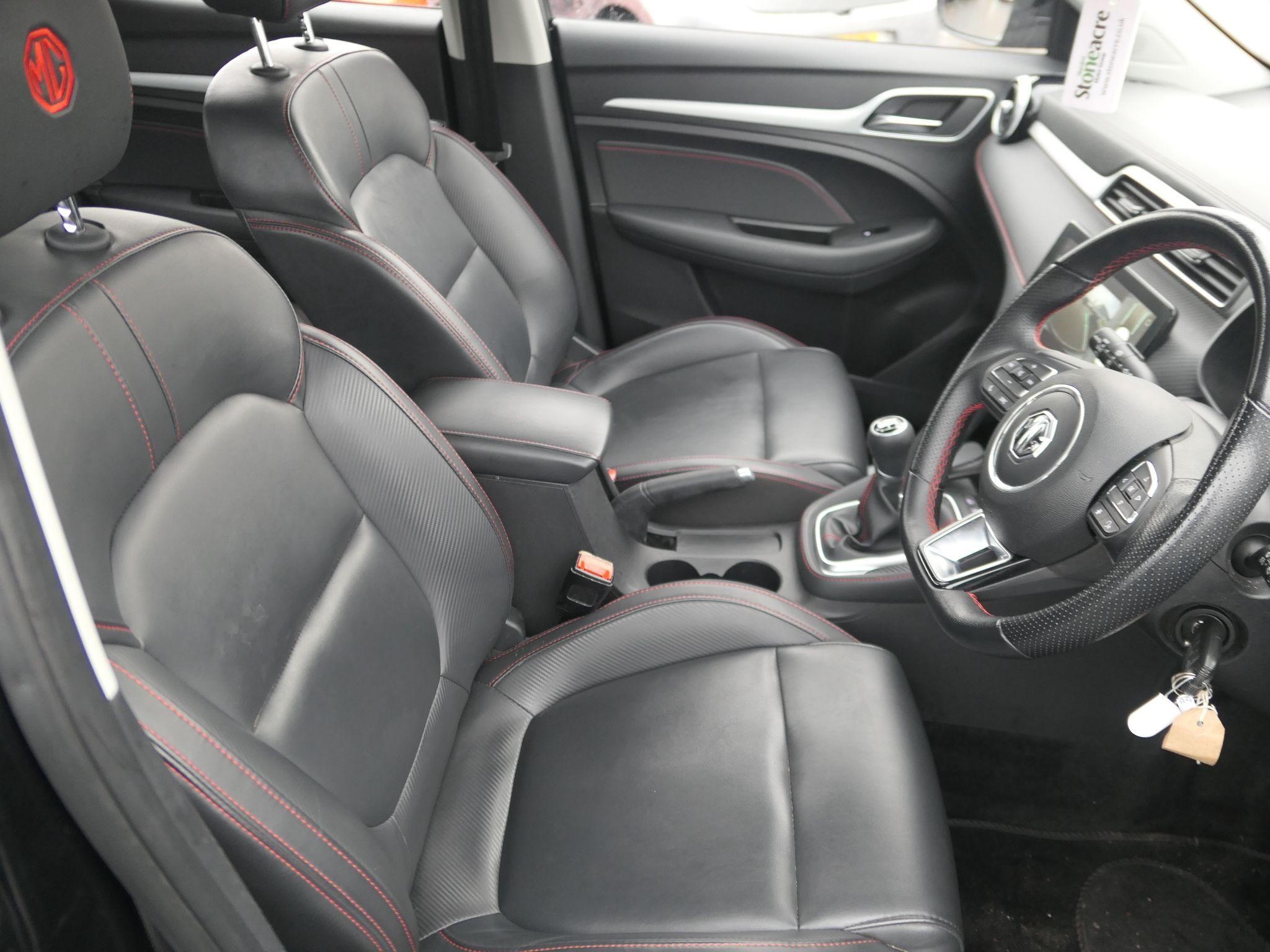 MG ZS Image 11