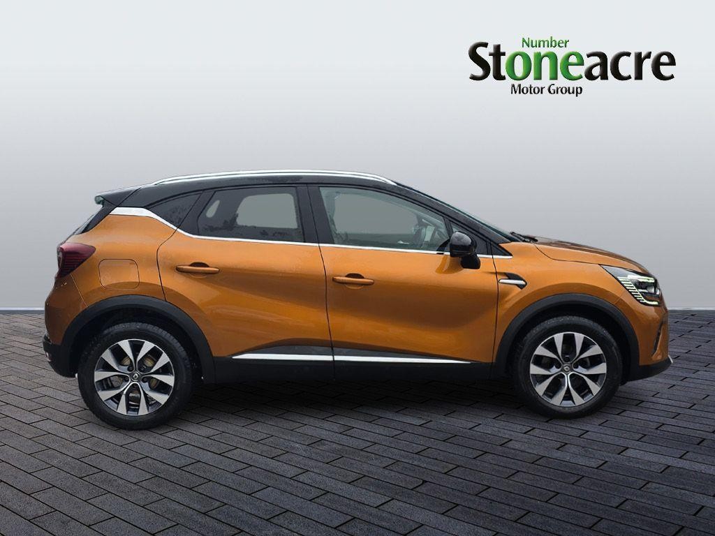 Renault Captur Image 2