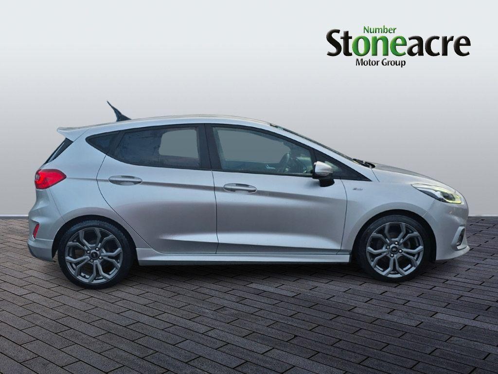 Ford Fiesta Image 2